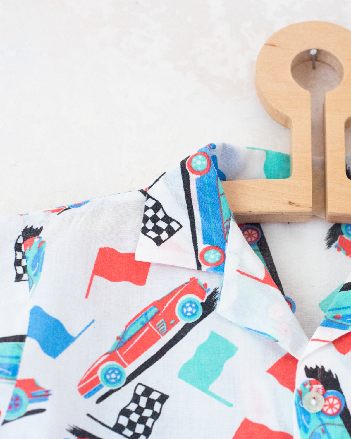 Button-down shirt with racing cars | 4-5 years