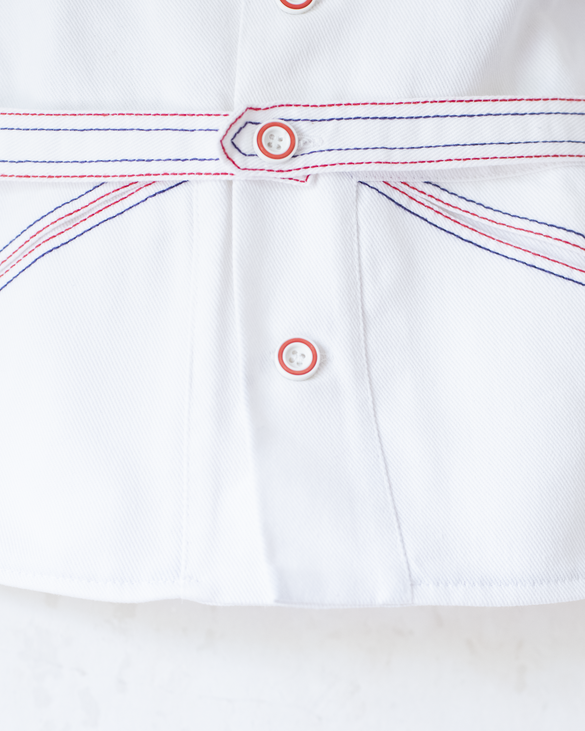 חולצה לבנה צרפתית מחויטת | דד סטוק מהסבנטיז | 2-3 שנים