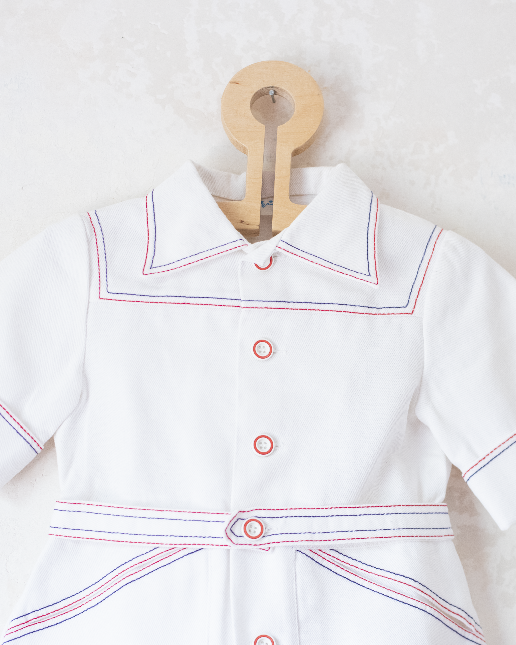 חולצה לבנה צרפתית מחויטת | דד סטוק מהסבנטיז | 2-3 שנים