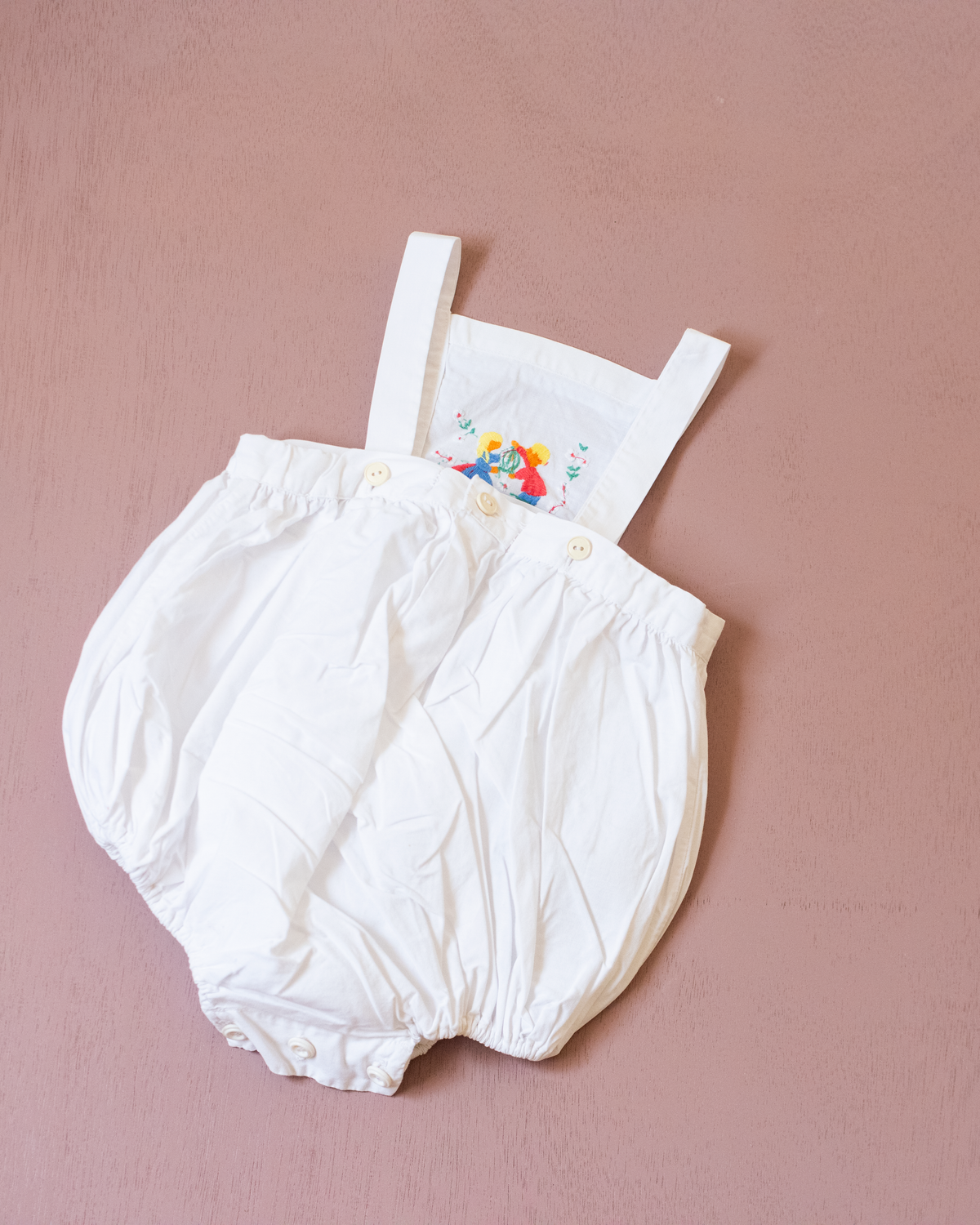 French 60s romper with child embroidery | 6-9 months
