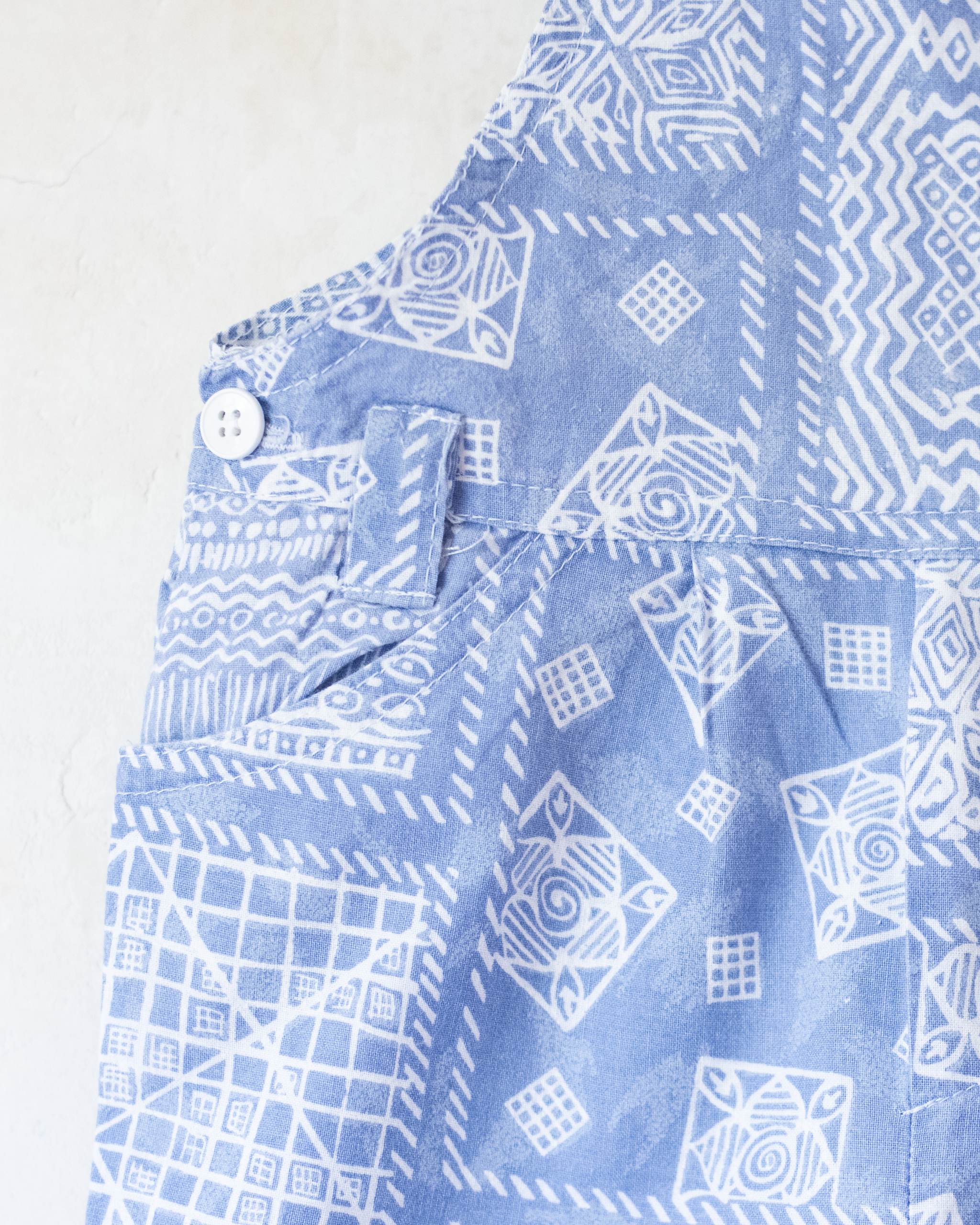 אוברול תכלת עם הדפסים מהאייטיז | 9-12 חודשים