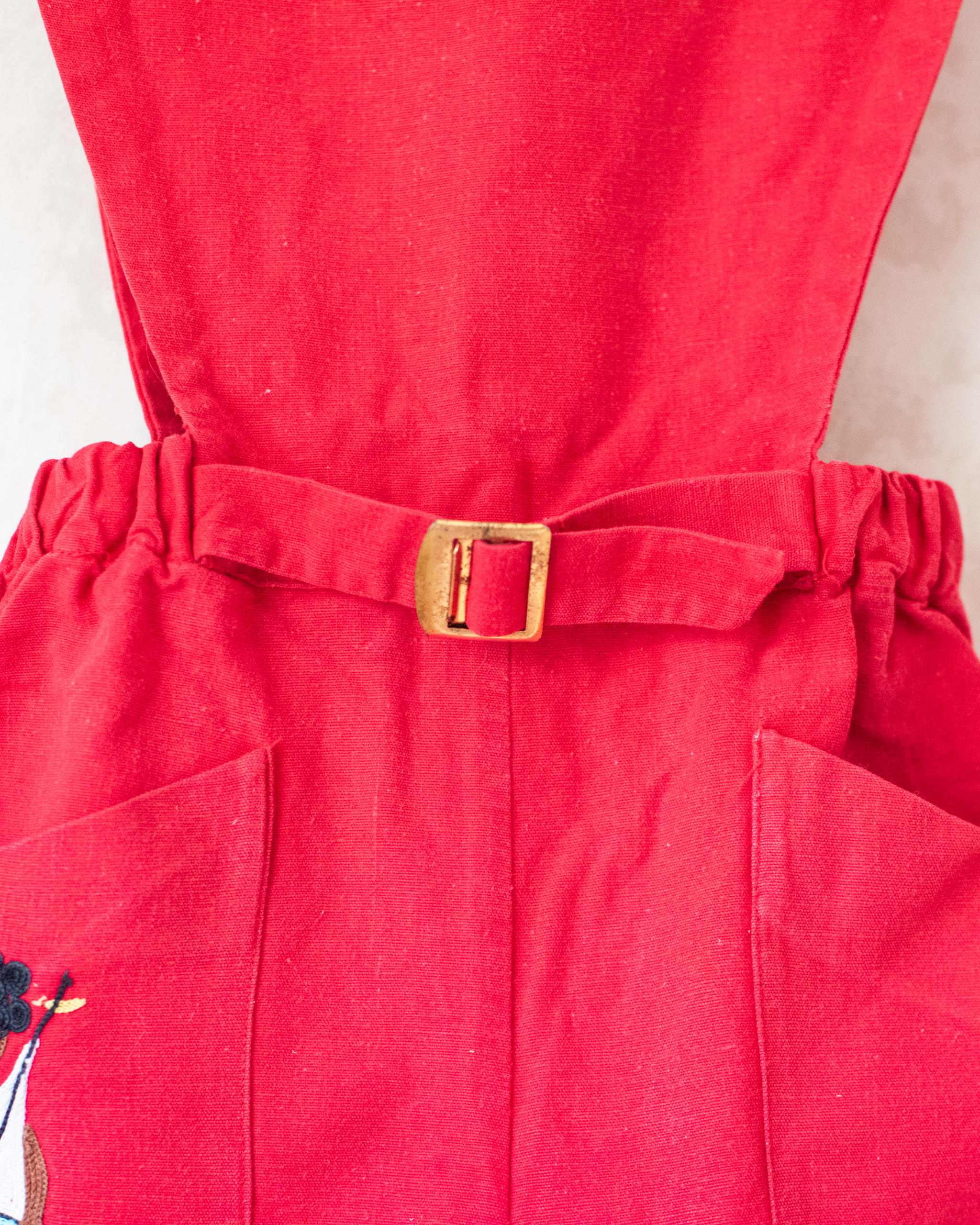 אוברול צרפתי אדום משנות ה50 עם ילדים רקומים | 2-3 שנים