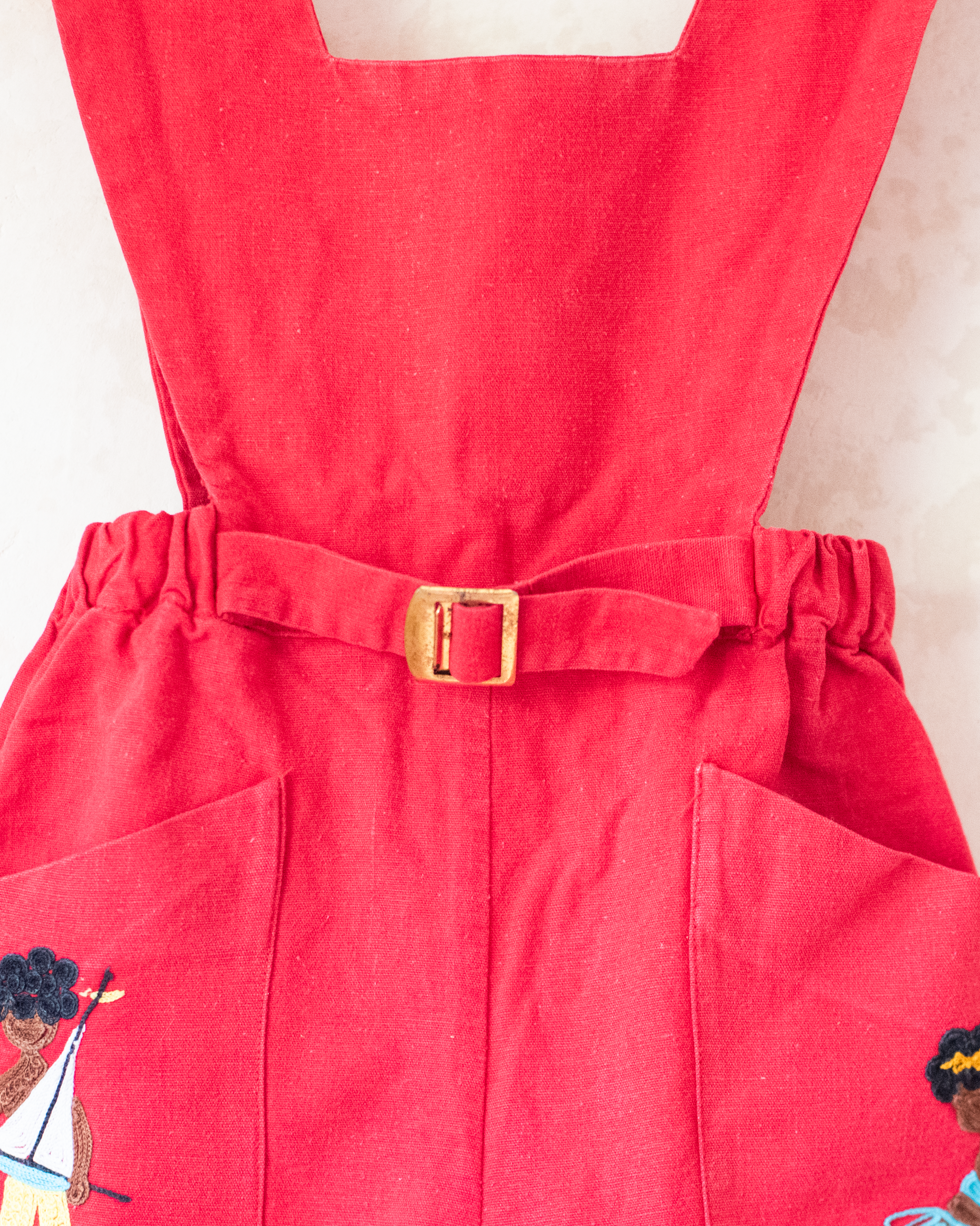 אוברול צרפתי אדום משנות ה50 עם ילדים רקומים | 2-3 שנים