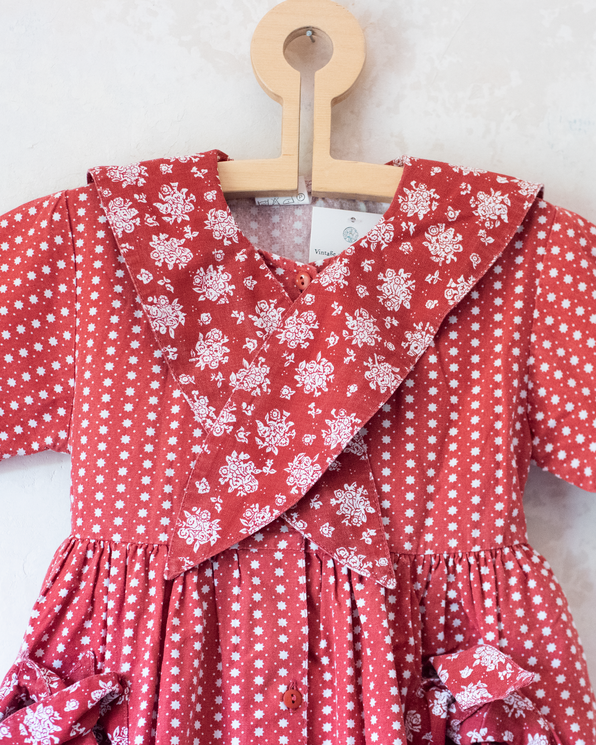 Red dress with stars and a sailor collar | French deadstock | 6-7 years