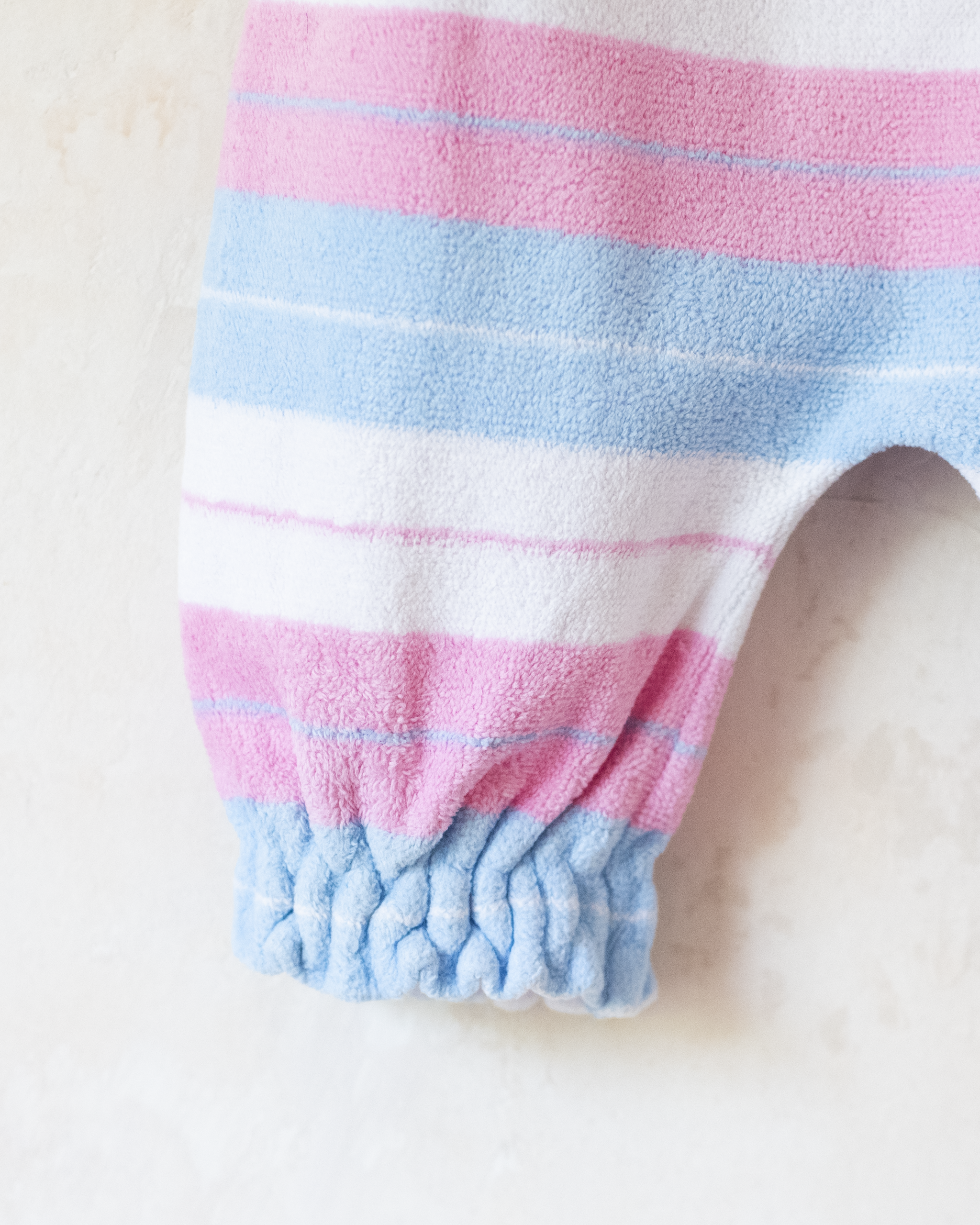 אוברול פסים מבד מגבת עם דולפין | 9-12 חודשים