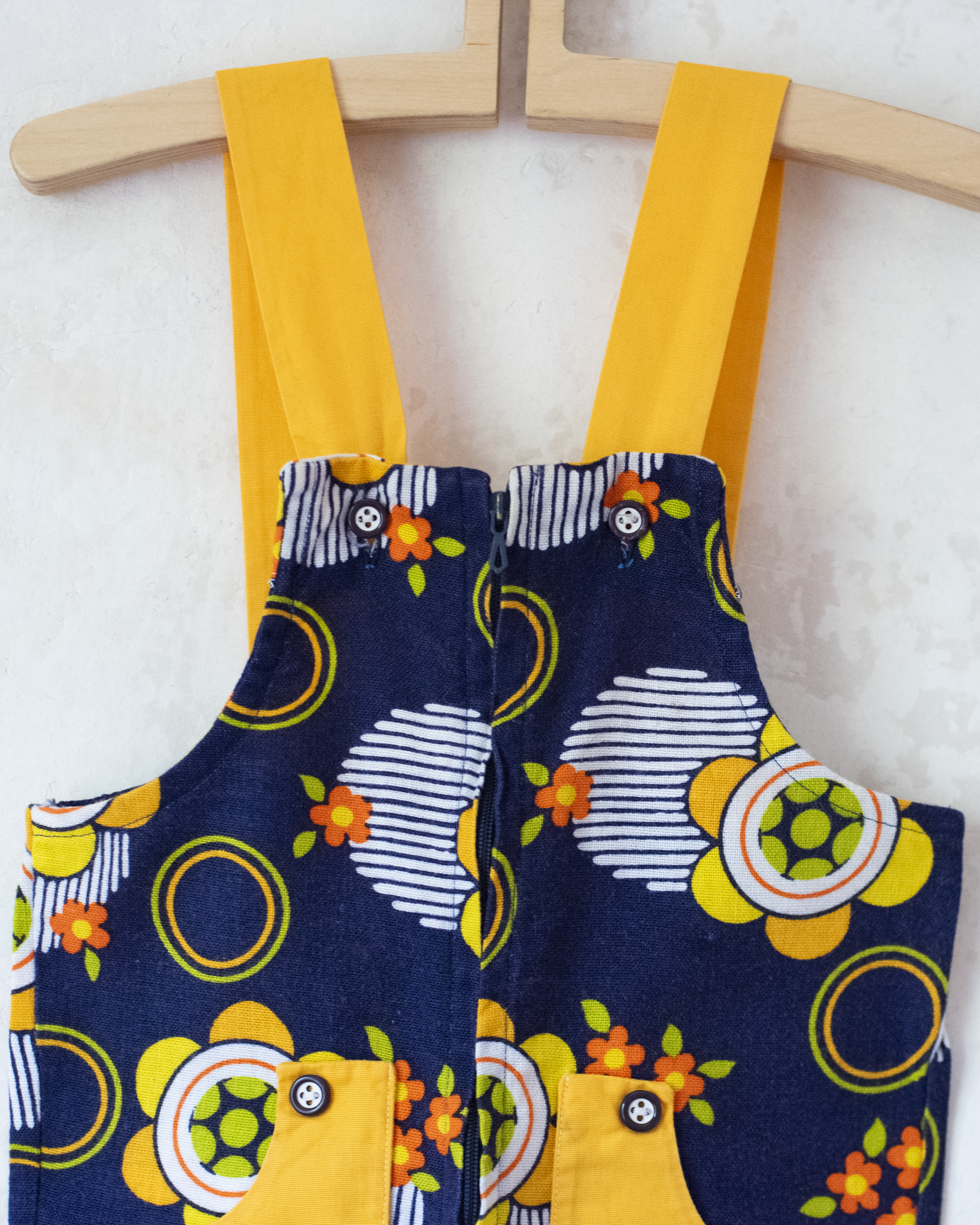 אוברול פרחוני מהסבנטיז | 12-18 חודשים