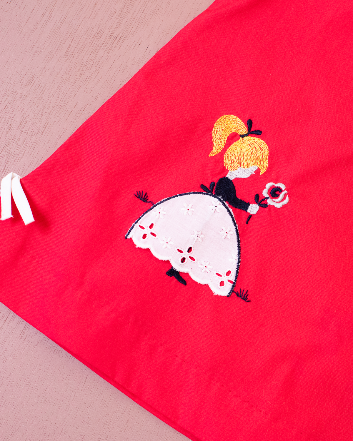 Red dress with girl embroidery and flower with lace dress | French deadstock from the 60s | 9-12 months