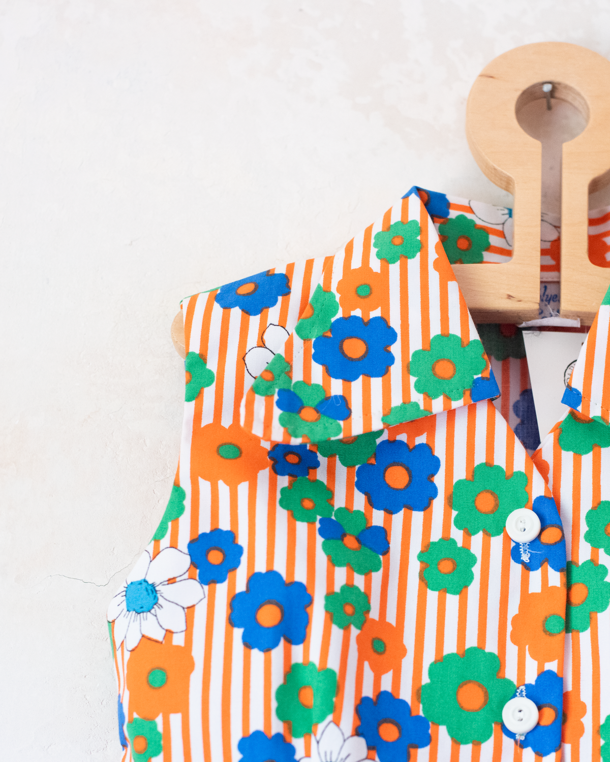 Dress with orange stripes and flowers | French deadstock from the seventies | 3-4 years