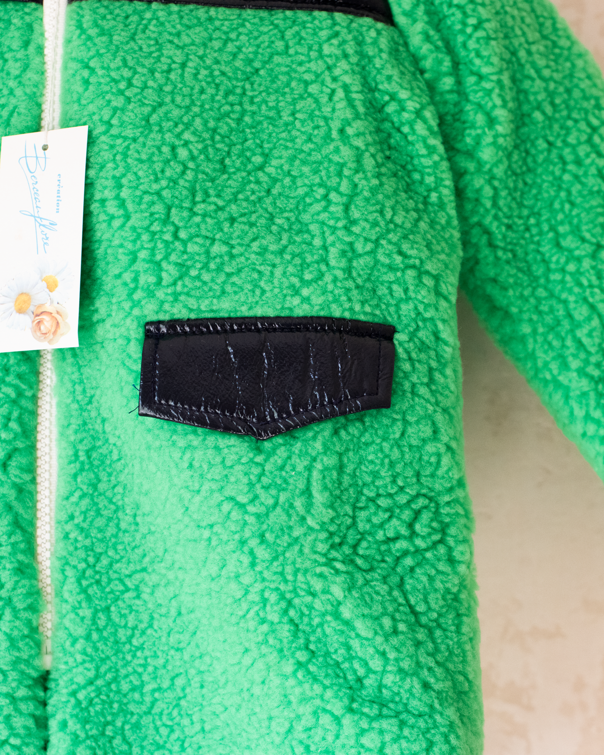 Green fleece jacket with shiny patches | Italian dead stock | 2-3 years