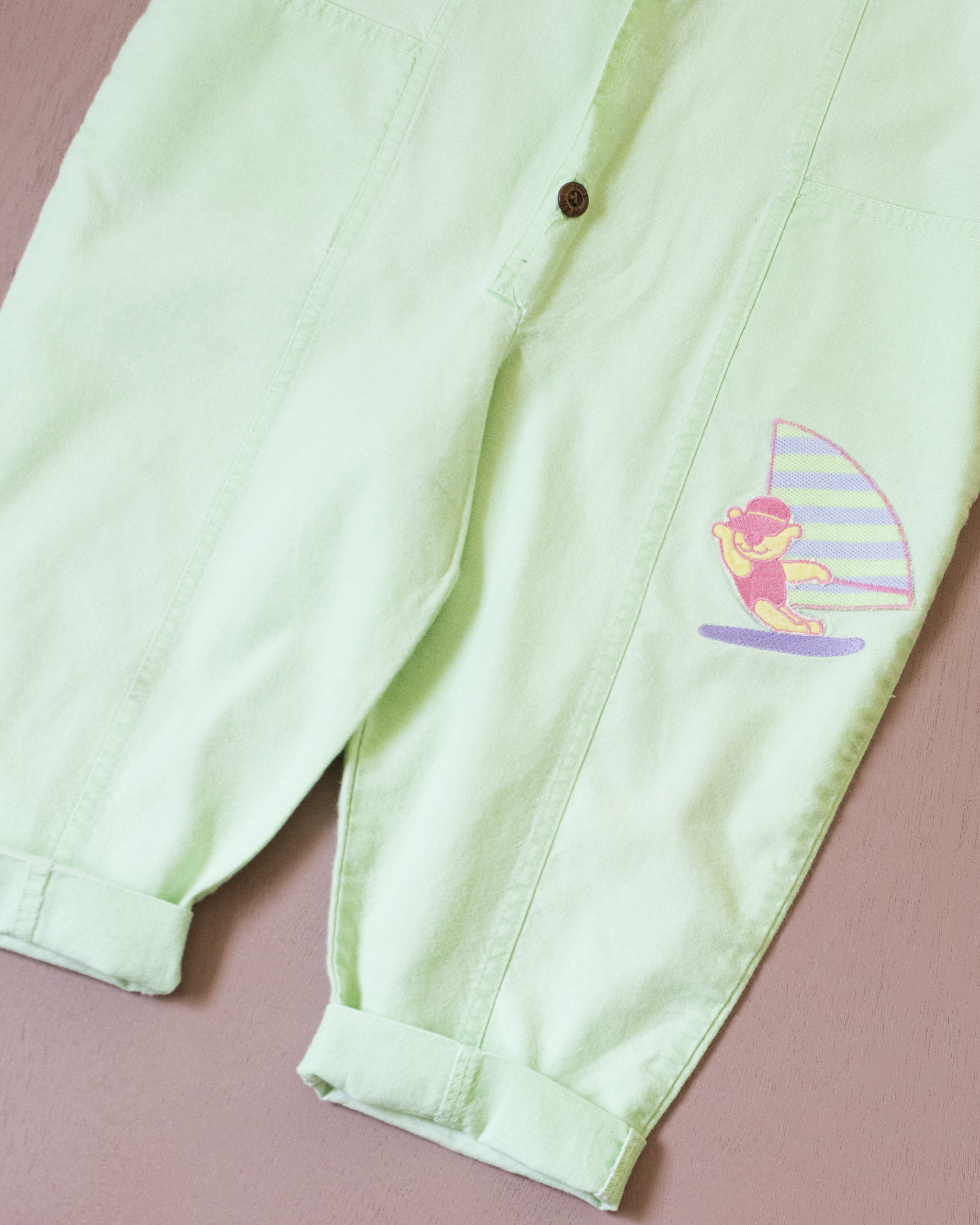 אוברול ירוק בהיר עם רקמת דובי | 2-3 שנים