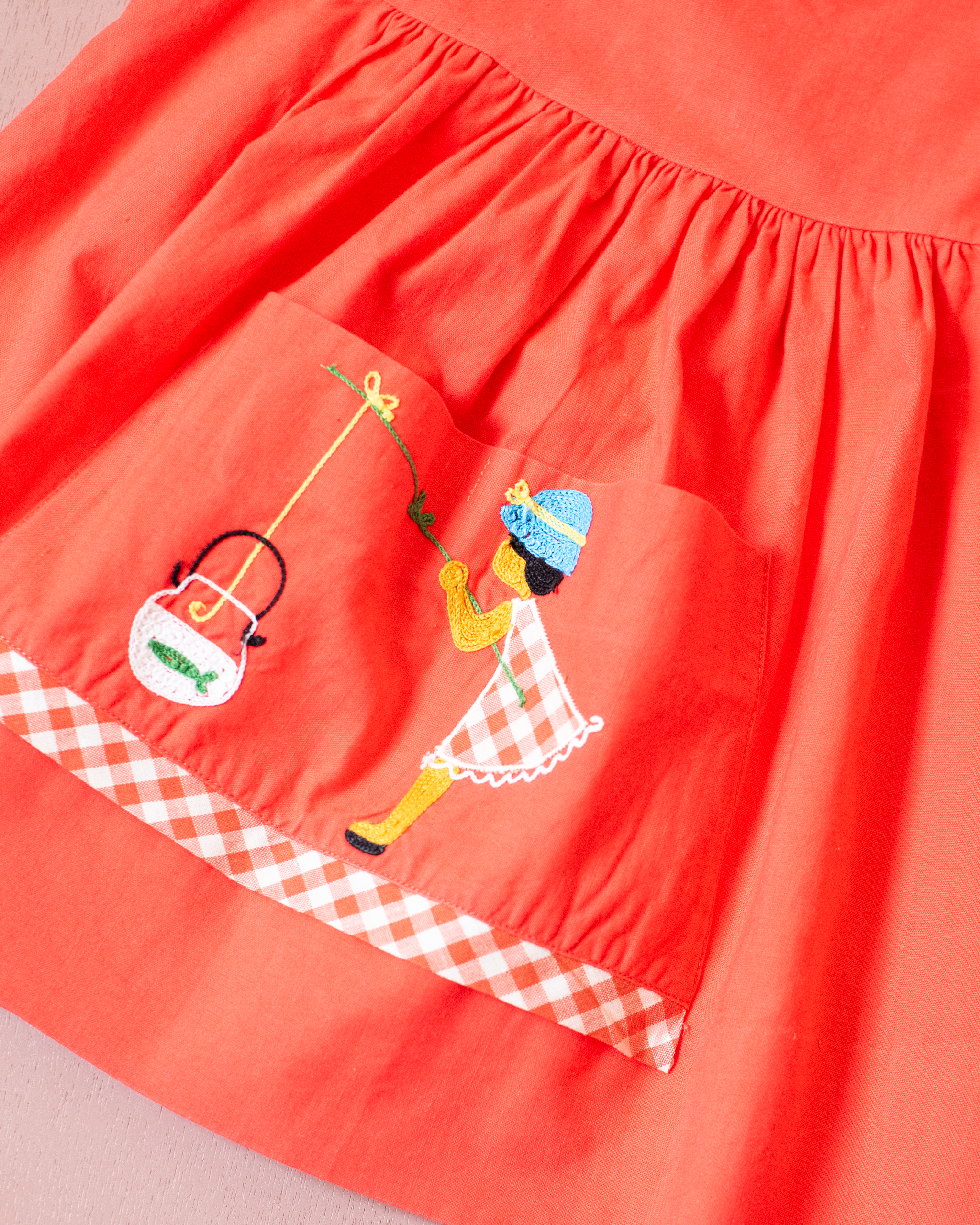 טוניקה צרפתית משנות ה50 עם ילדה וחכת דיג | 18-24 חודשים