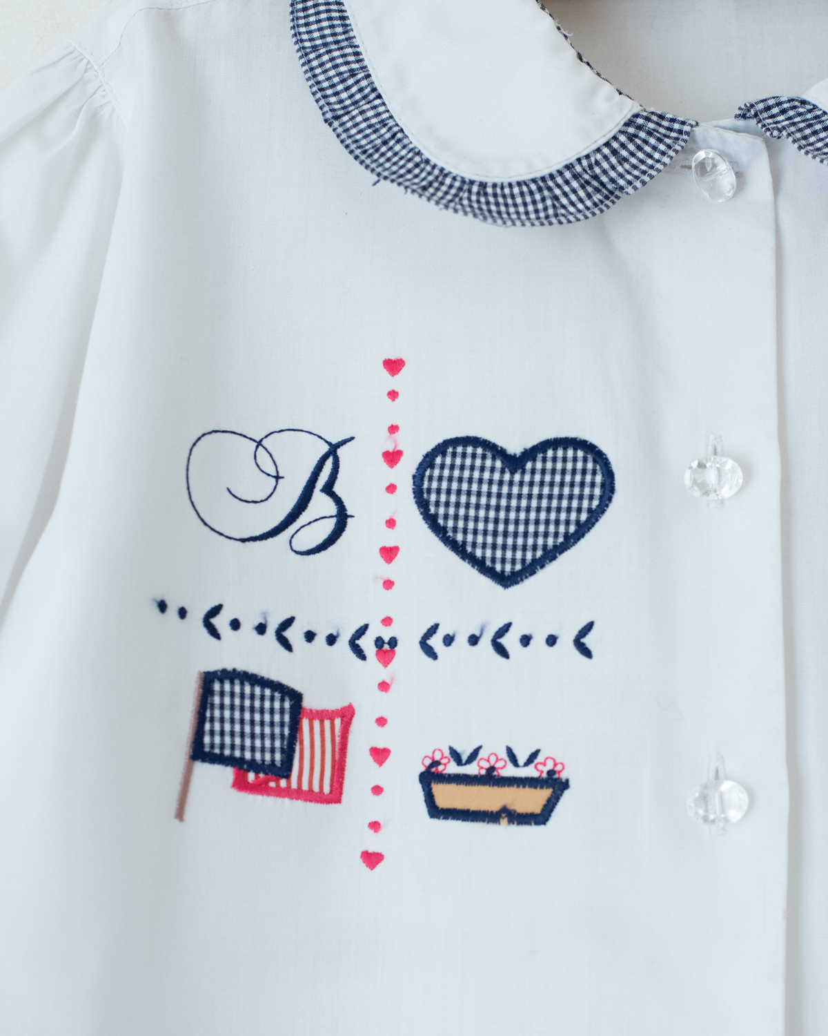 Button-down shirt with teddy bear and heart embroidery | 7-8 years