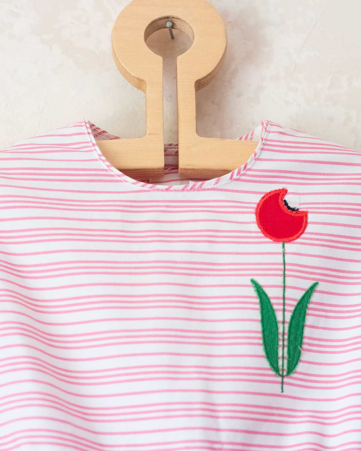 Pink French dress with embroidered flowers | 3-4 years