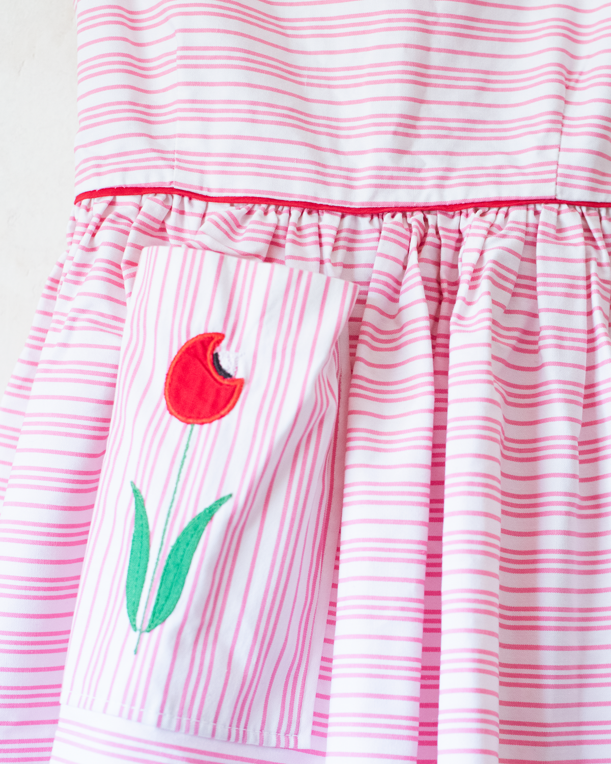 Pink French dress with embroidered flowers | 3-4 years