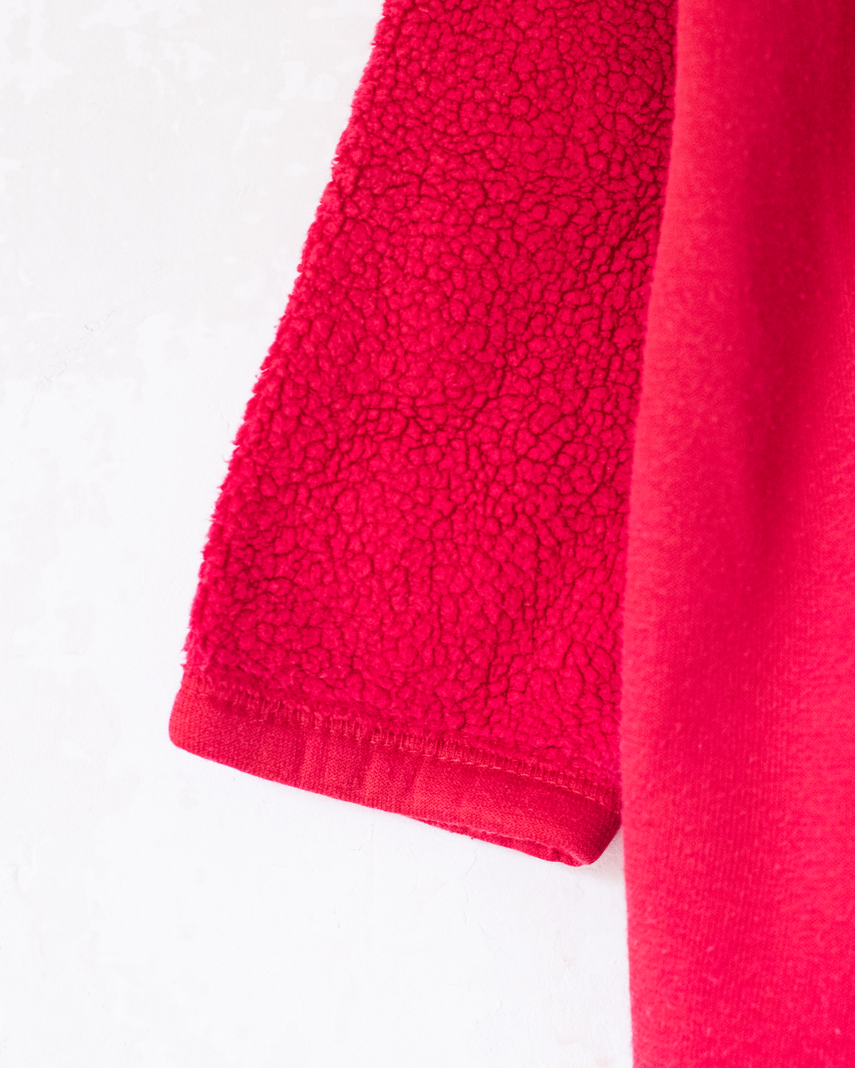 Red fleece sweatshirt with embroidered King Babar | 4-5 years