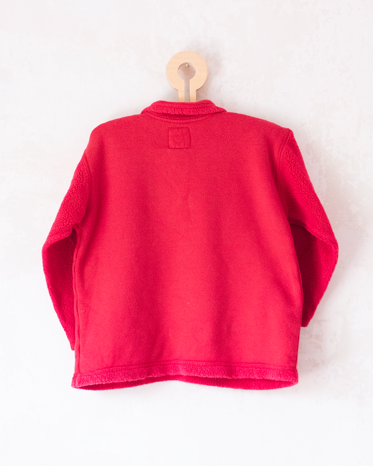 Red fleece sweatshirt with embroidered King Babar | 4-5 years