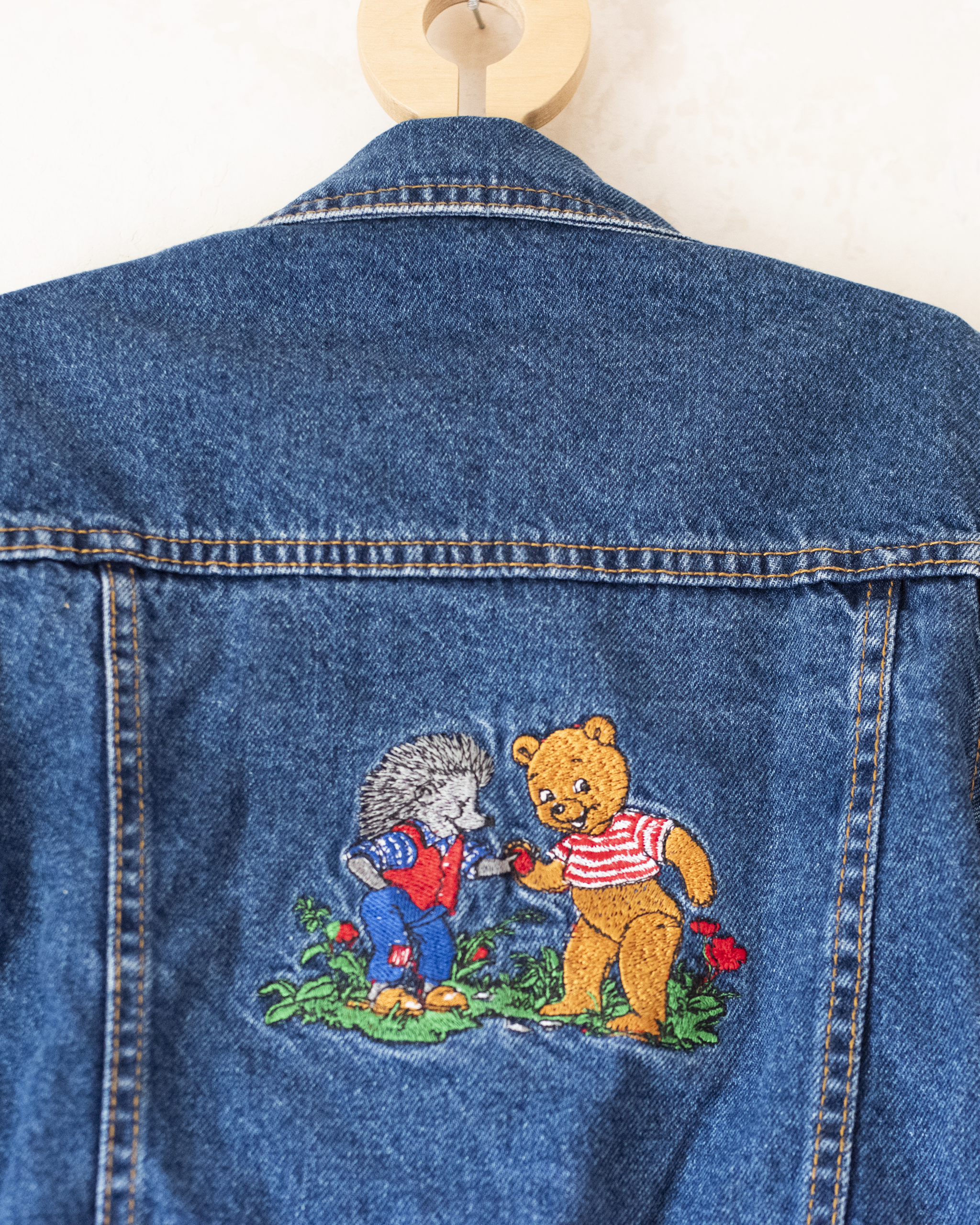 חליפת ג׳ינס עם דובי וקיפוד רקומים | 2-3 שנים