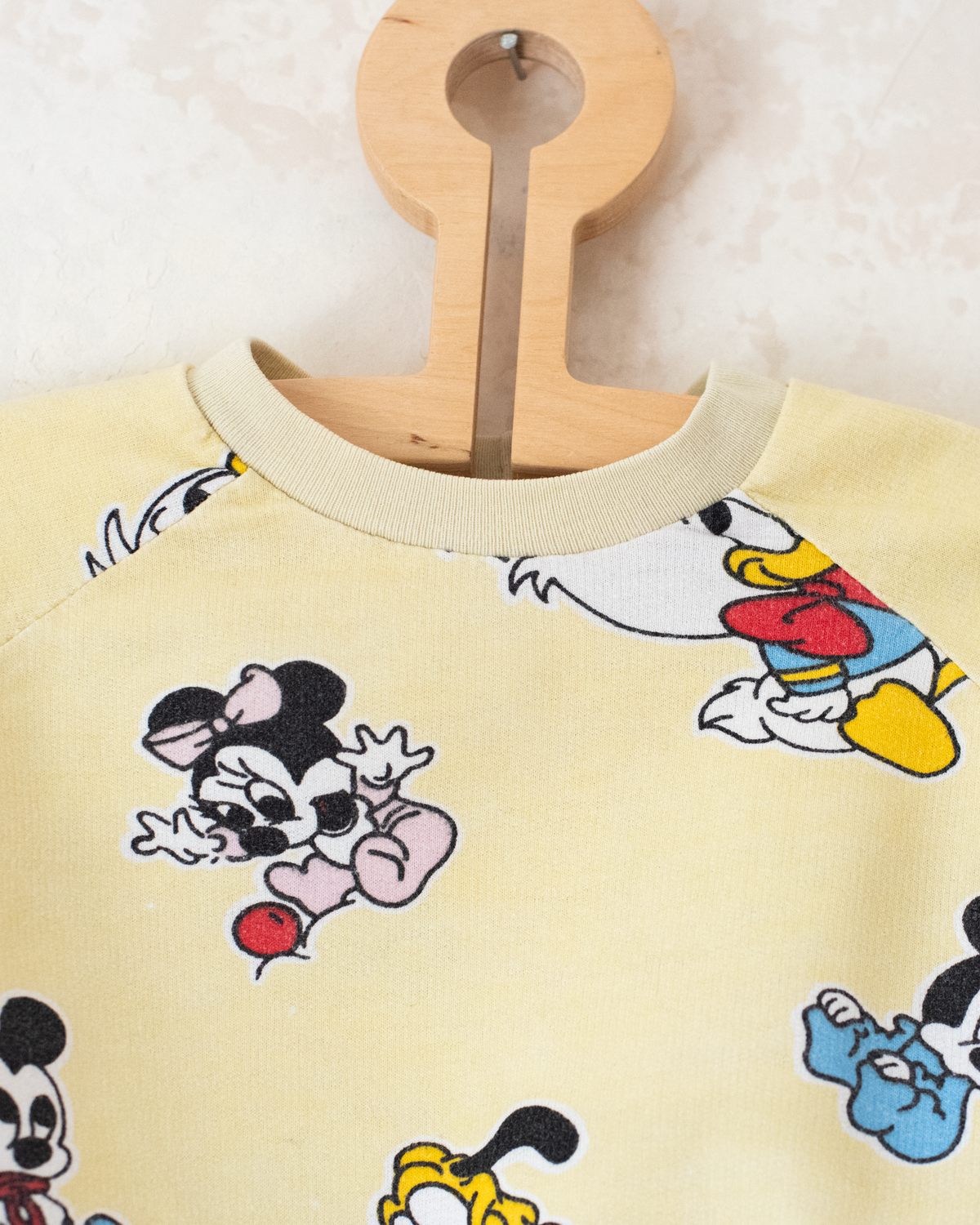 Yellow sweatshirt with Disney characters | 6-9 months