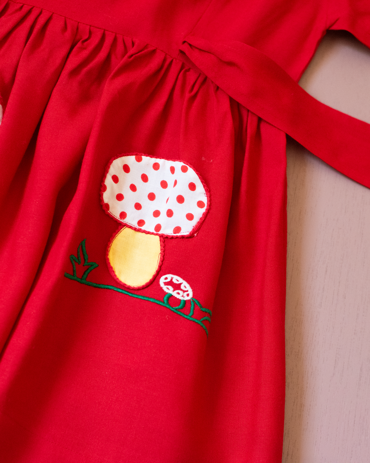 Red dress with embroidered mushrooms | French deadstock from the sixties | 2-3 years