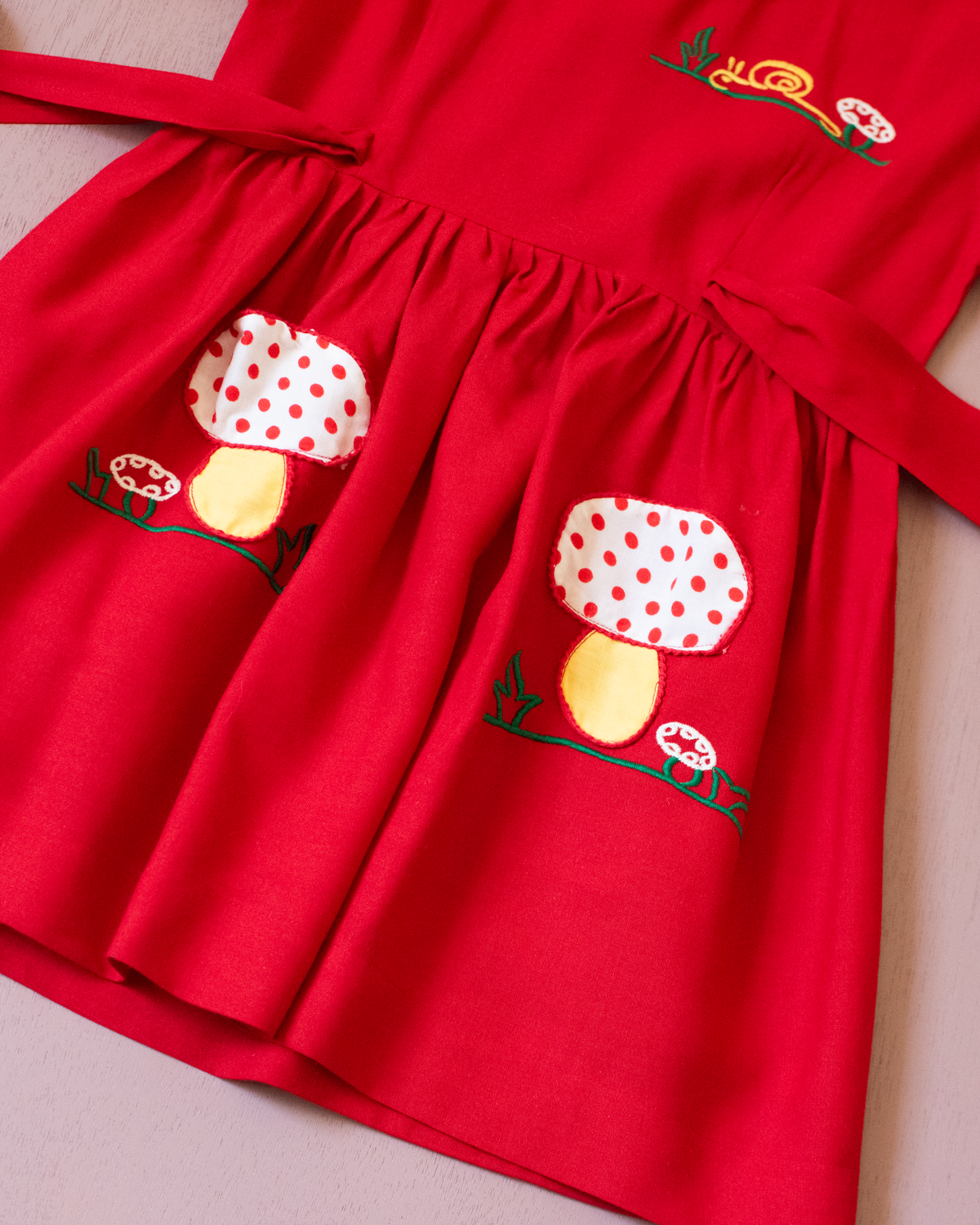 Red dress with embroidered mushrooms | French deadstock from the sixties | 2-3 years