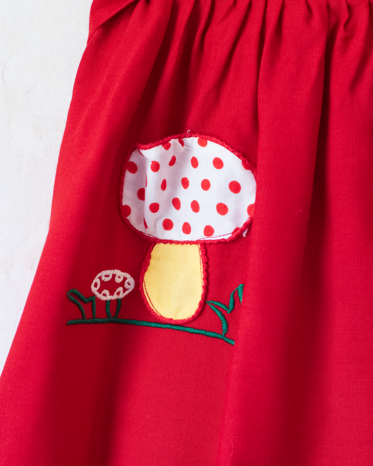 Red dress with embroidered mushrooms | French deadstock from the sixties | 2-3 years