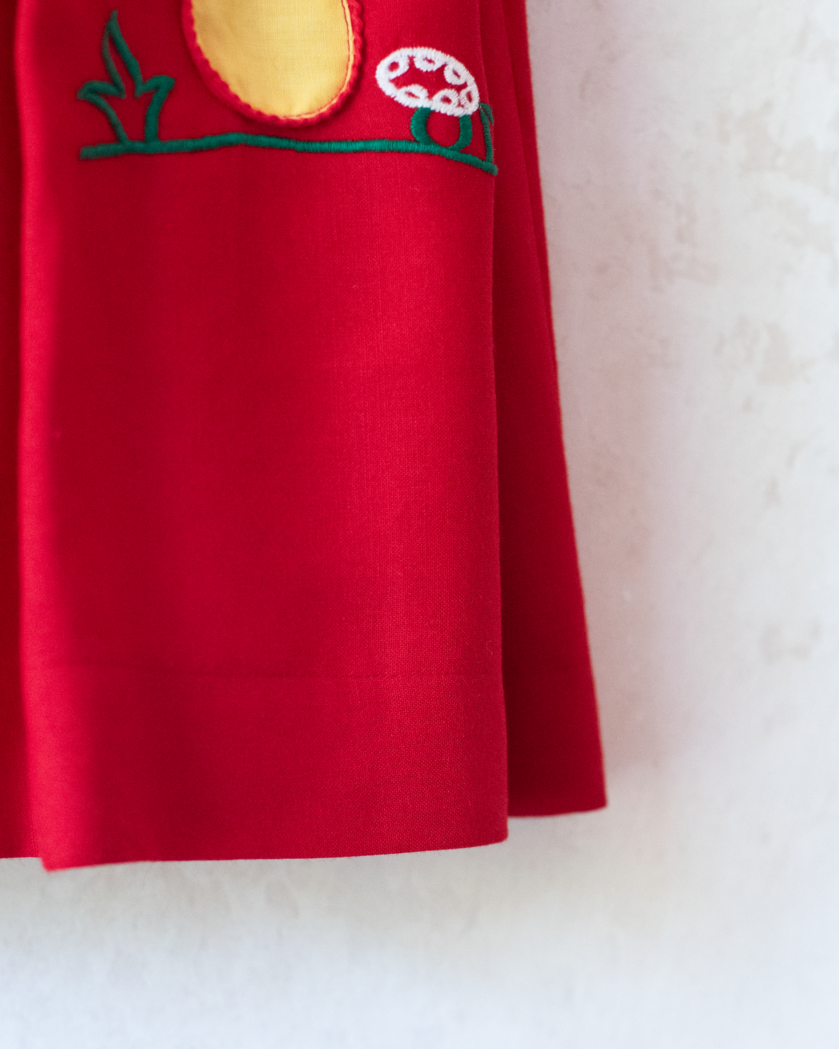 Red dress with embroidered mushrooms | French deadstock from the sixties | 2-3 years