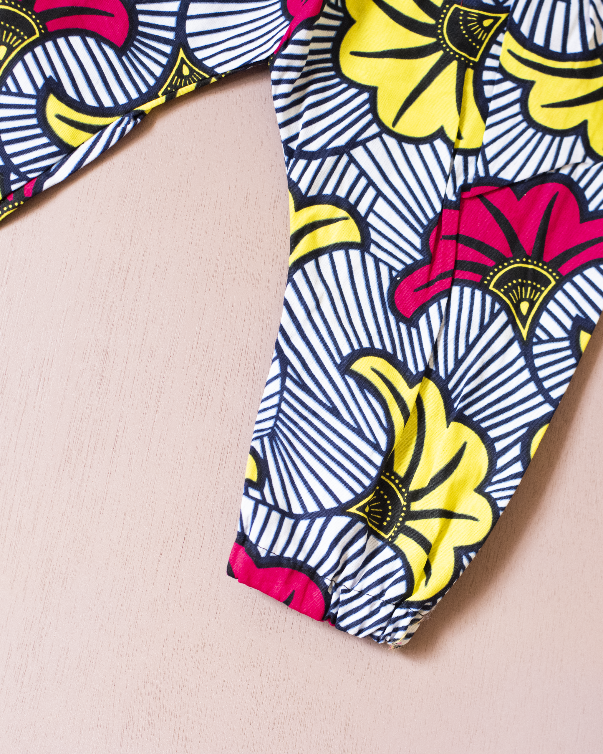 מכנסיים ארוכים בהדפס אפריקאי | 18-24 חודשים