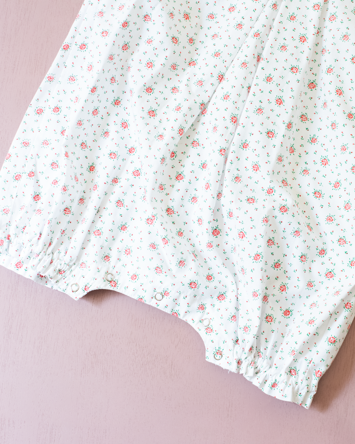 White overalls with flowers and a gorgeous collar | 18-24 months