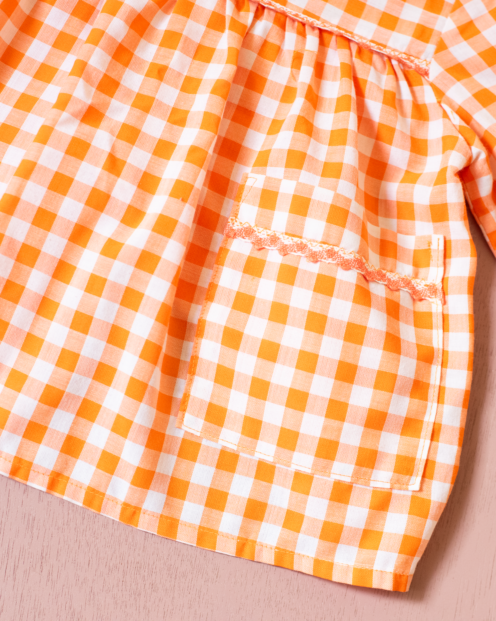 חולצה ארוכה משובצת עם רקמת דג | 12-18 חודשים