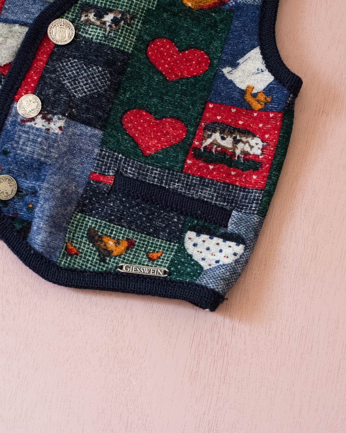 Woolen cardigan with patches and animals | 5-6 years