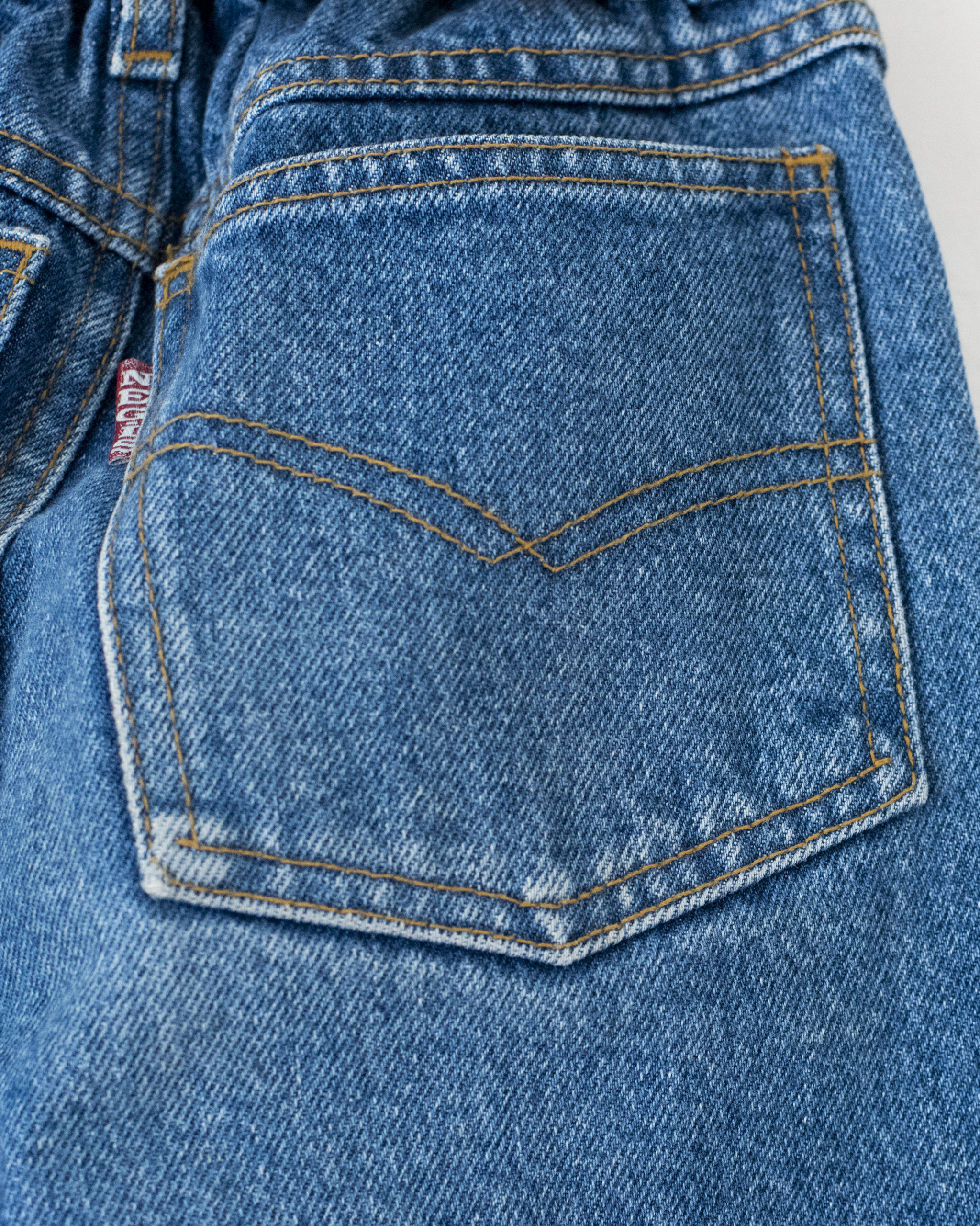 ג׳ינס מתוק עם ירחים רקומים | 9-10 שנים
