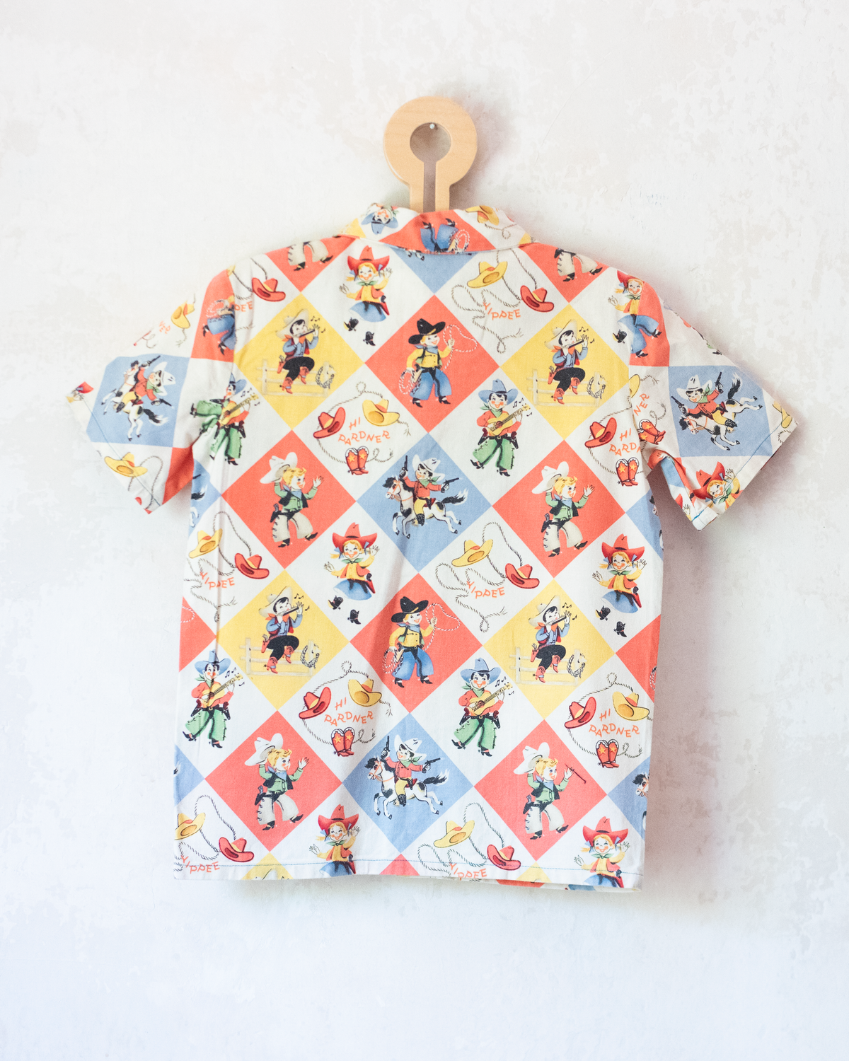 Colorful button-up shirt with cowboys | 5-6 years