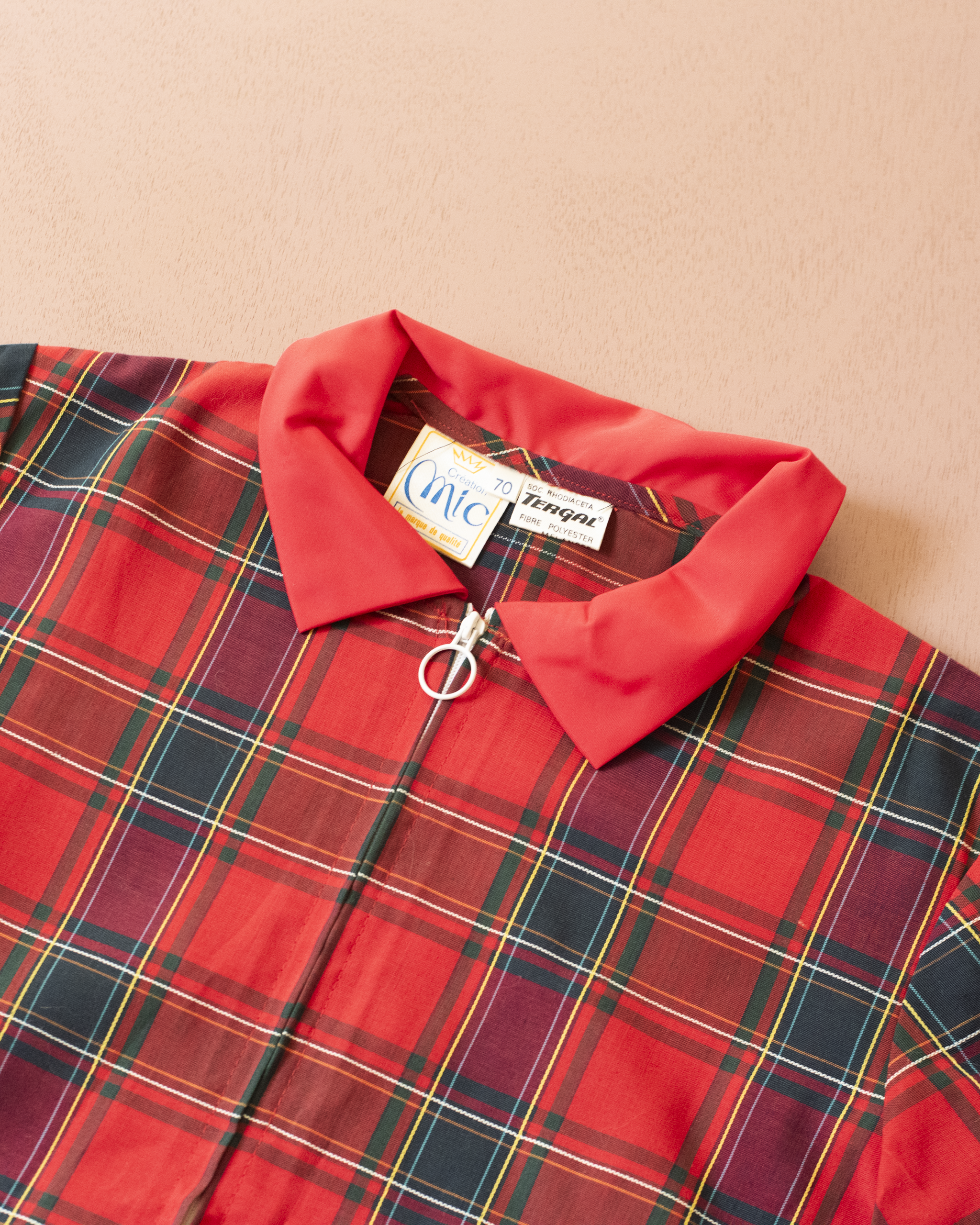 שמלה אדומה משובצת עם חגורה | דד סטוק צרפתי | 7-8 שנים