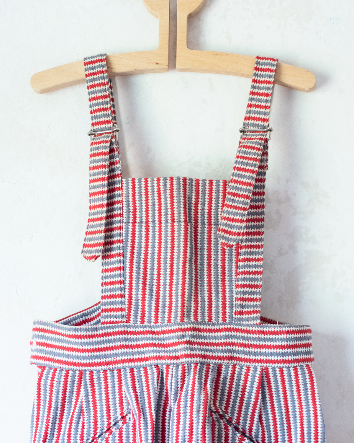 Seventies overalls in gray, white and red | French dead stock | 5-6 years
