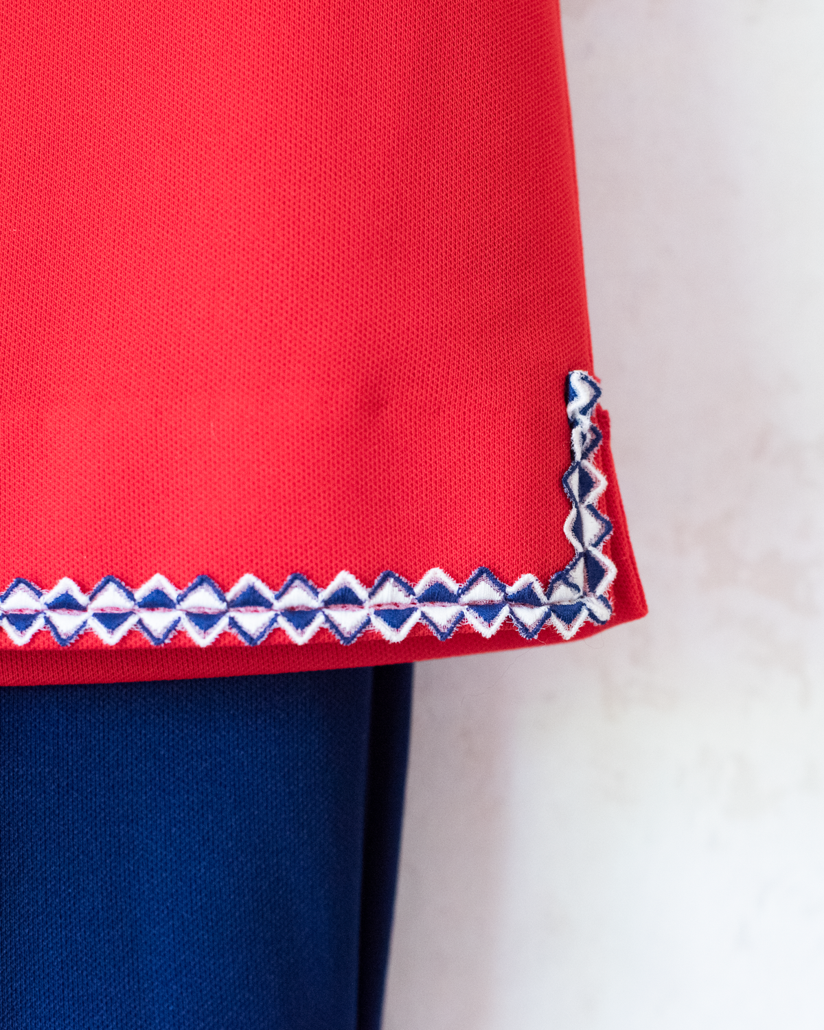 Red shirt and tailored pants | Belgian deadstock from the 60s | 3-4 years