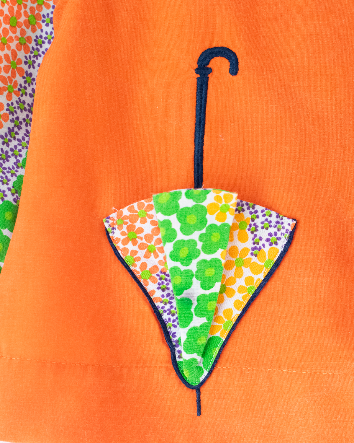 Floral shirt from the Sixties with two umbrellas | 2-3 years
