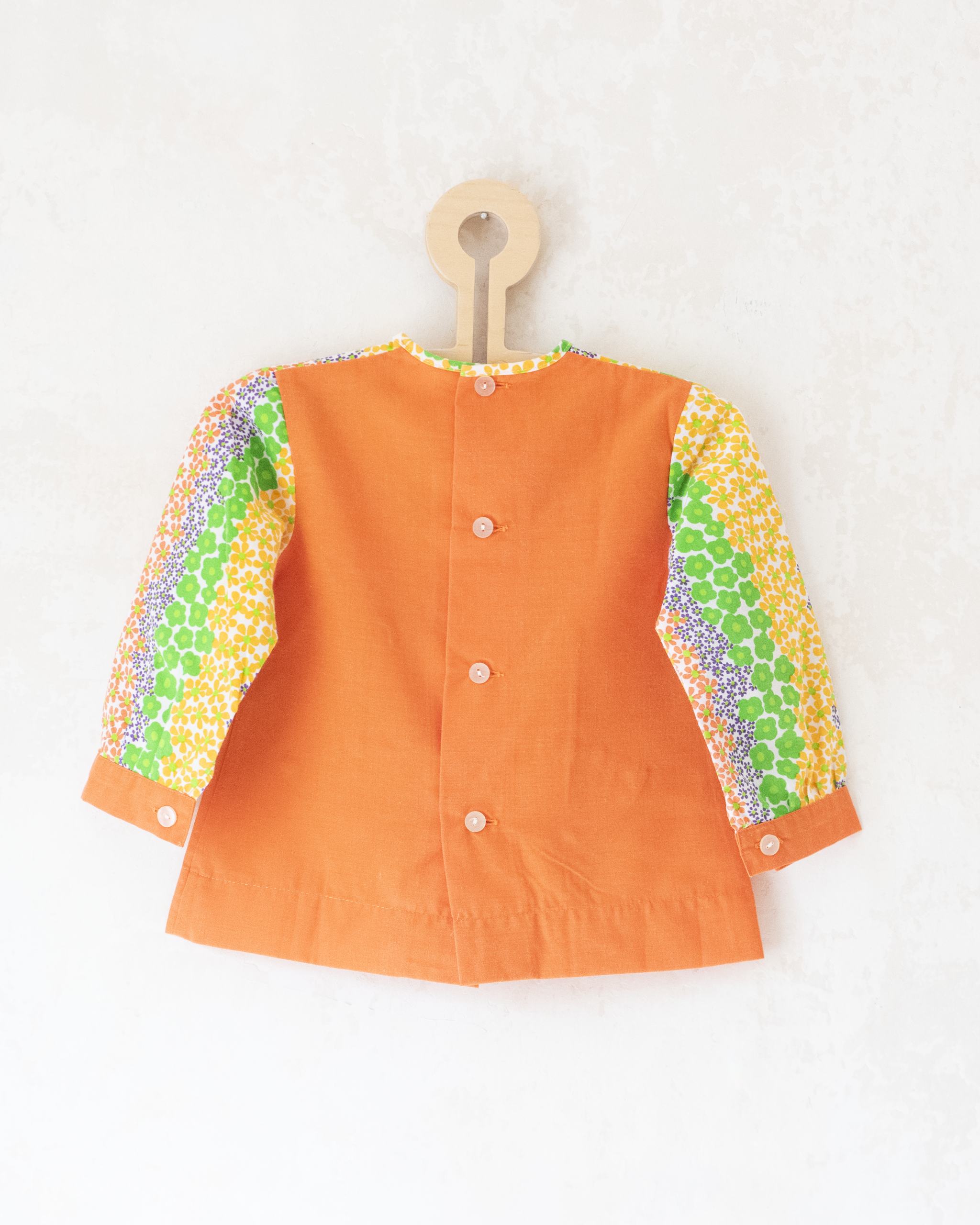 חולצה פרחונית מהסיקסטיז עם שתי מטריות | 2-3 שנים