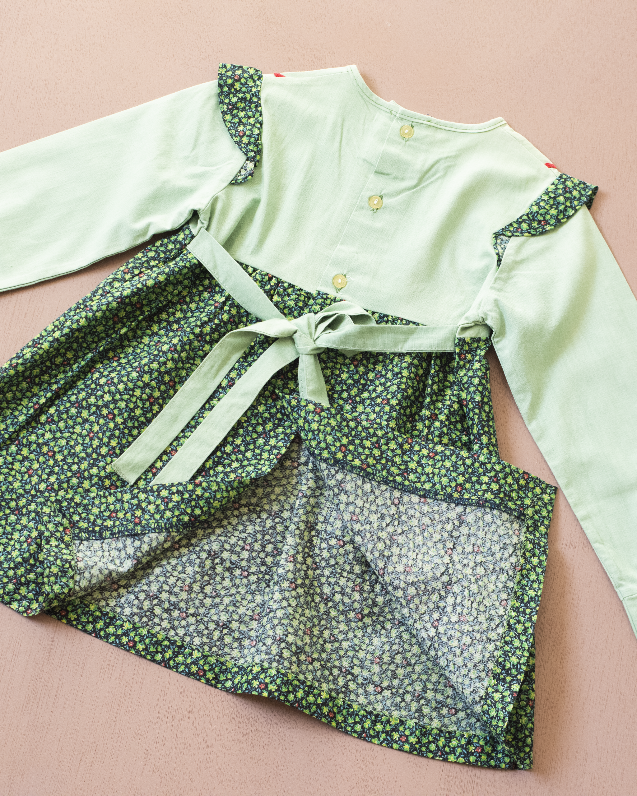 טוניקה ירוקה פרחונית | דד סטוק צרפתי מהסבנטיז | 3-4 שנים