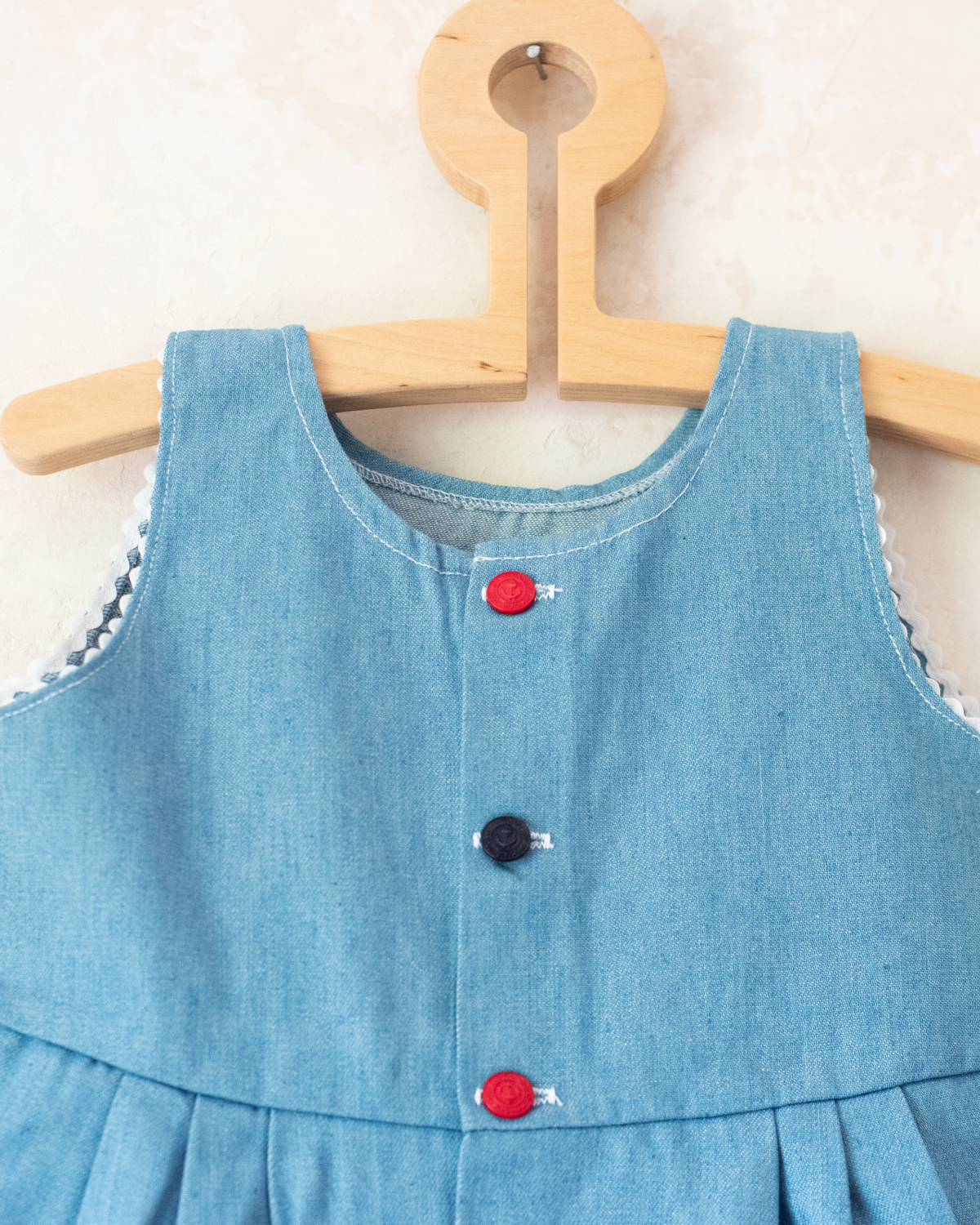 Nostalgic denim overalls with children's print and anchor | Spanish dead stock | 2-3 years
