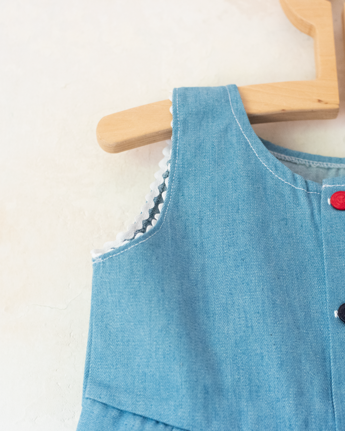 Nostalgic denim overalls with children's print and anchor | Spanish dead stock | 2-3 years