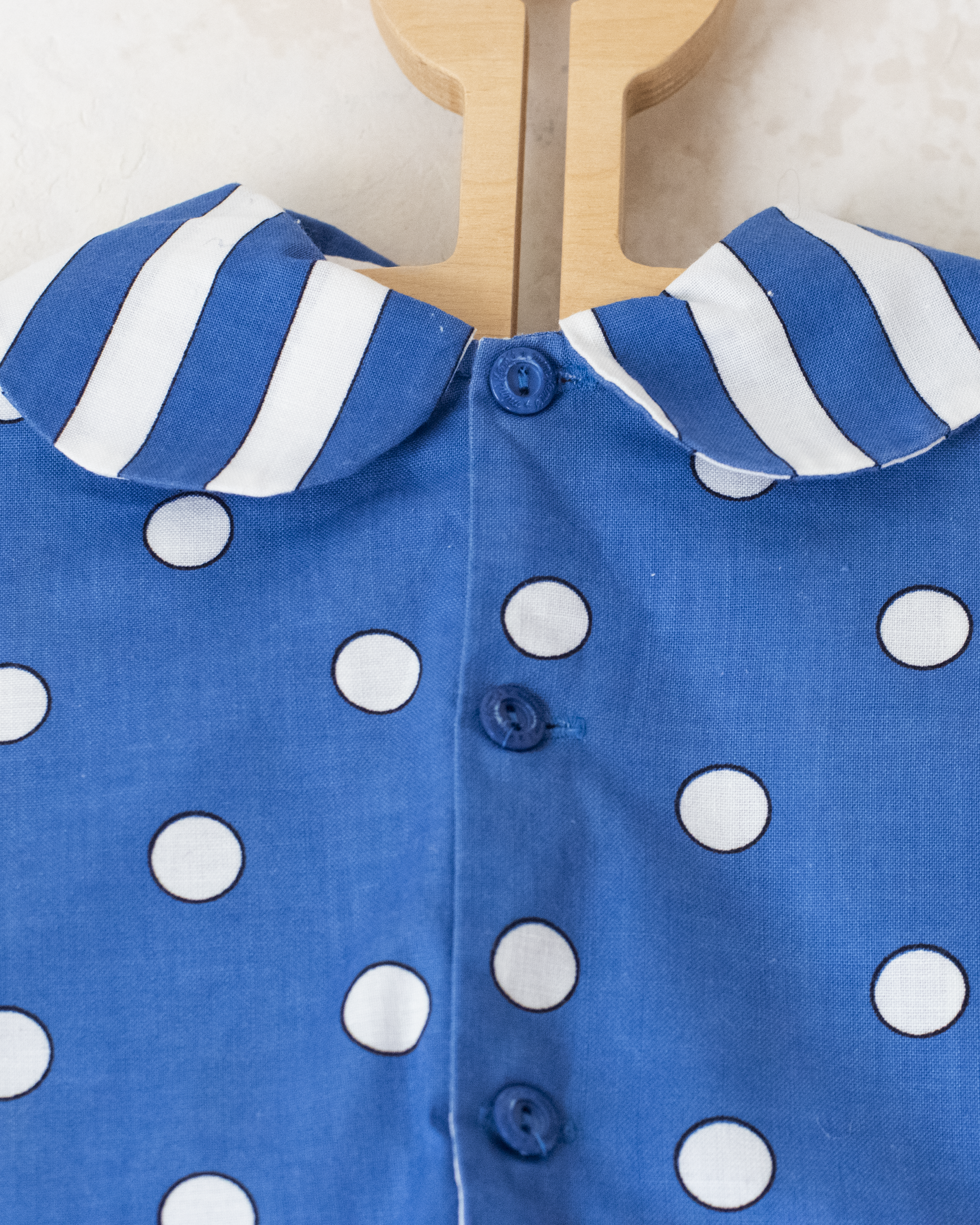 אוברול כחול לבן עם פסים ונקודות | 3-6 חודשים