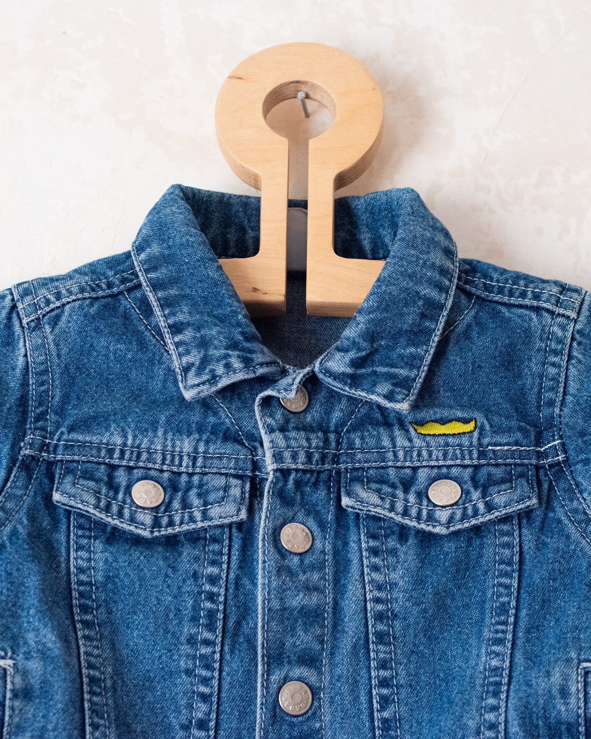 Jean jacket with Babar the King embroidery | 2-3 years