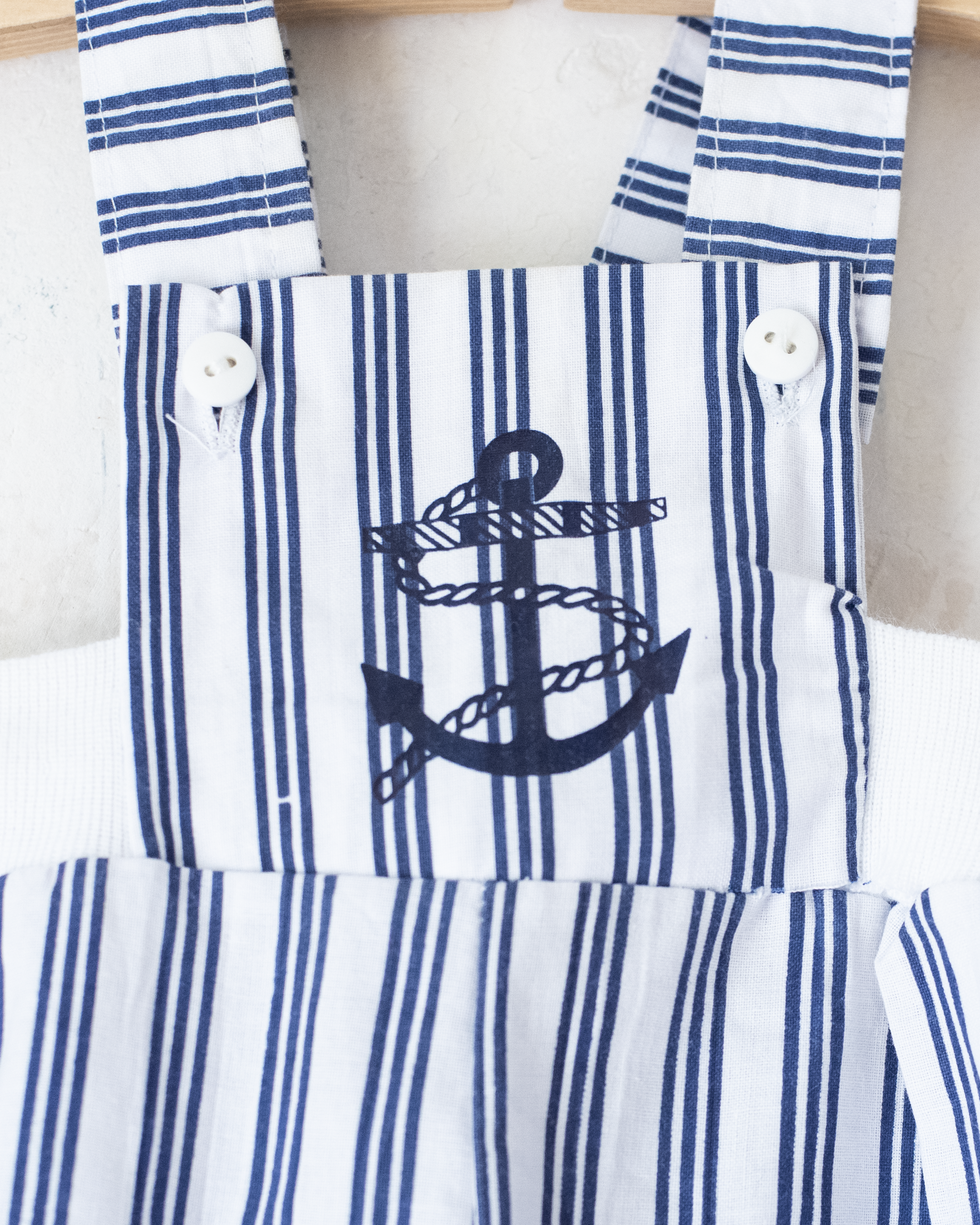 אוברול ימאים עם פסים ועוגן | 3-6 חודשים