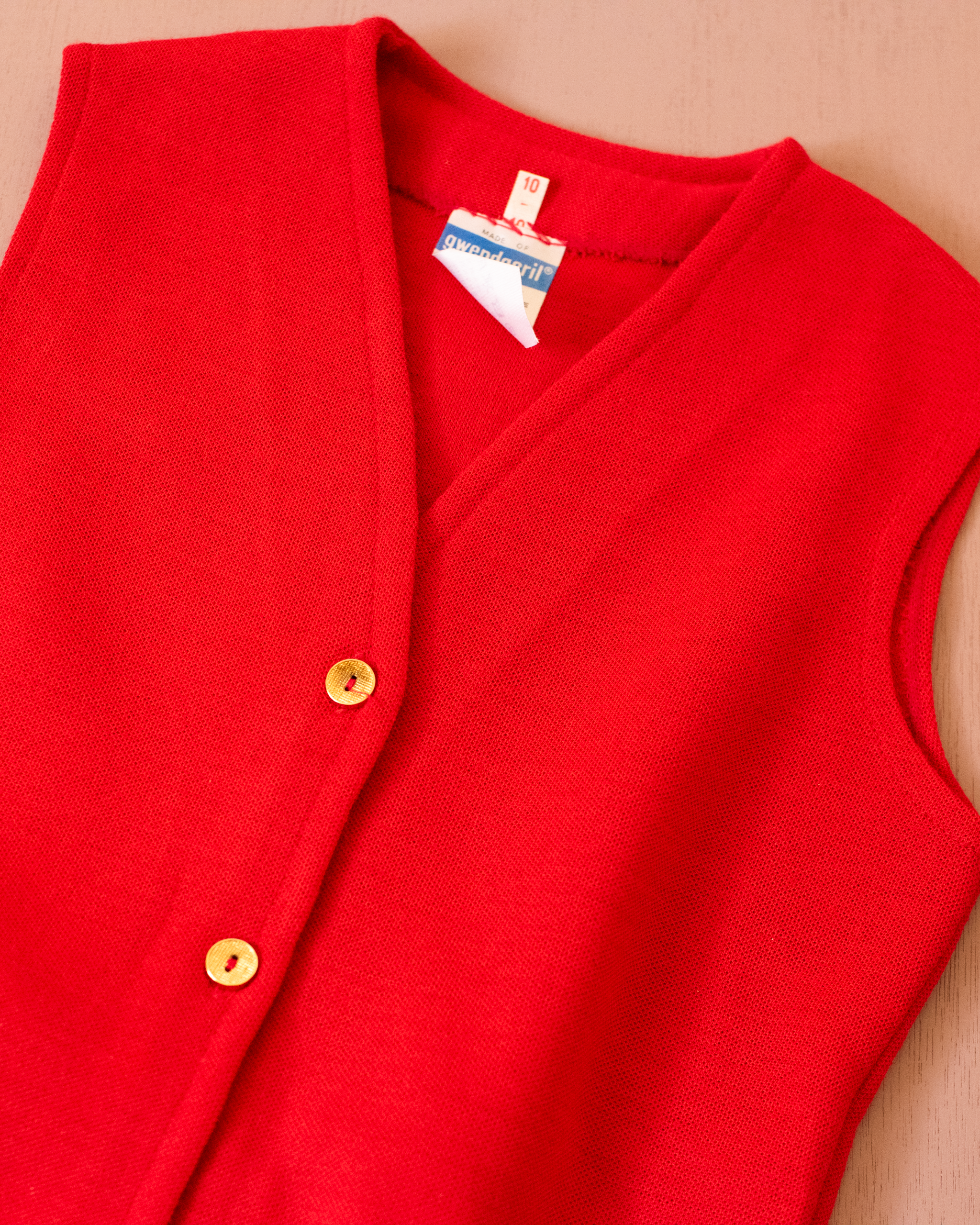 אפודה ומכנסיים אדומים | דד סטוק איטלקי | 9-10 שנים