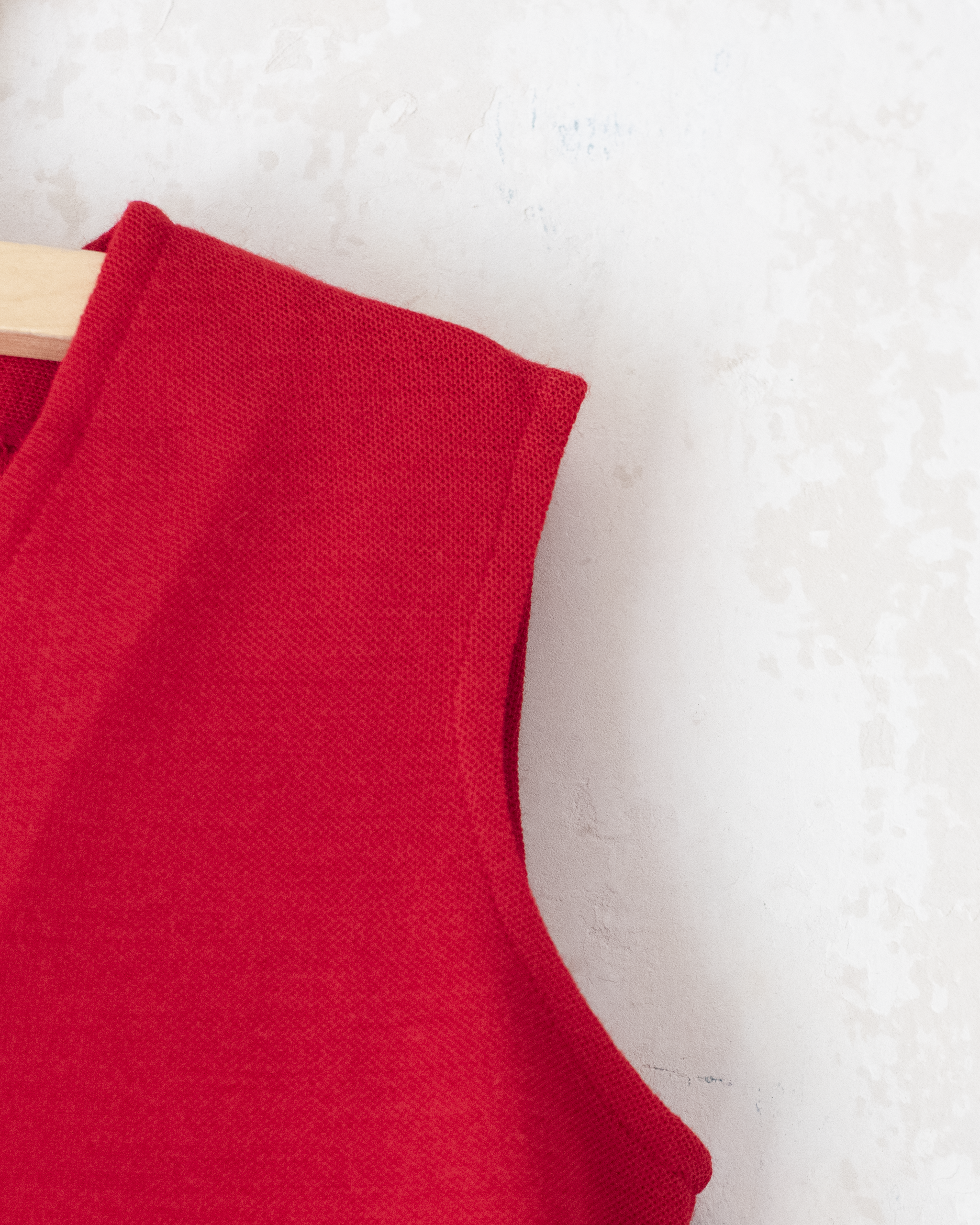 אפודה ומכנסיים אדומים | דד סטוק איטלקי | 9-10 שנים