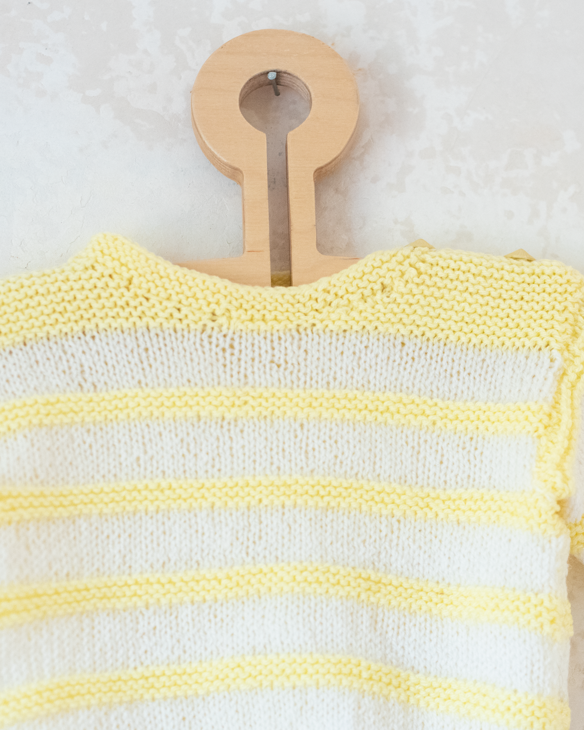 Yellow and white wool knit | 9-12 months