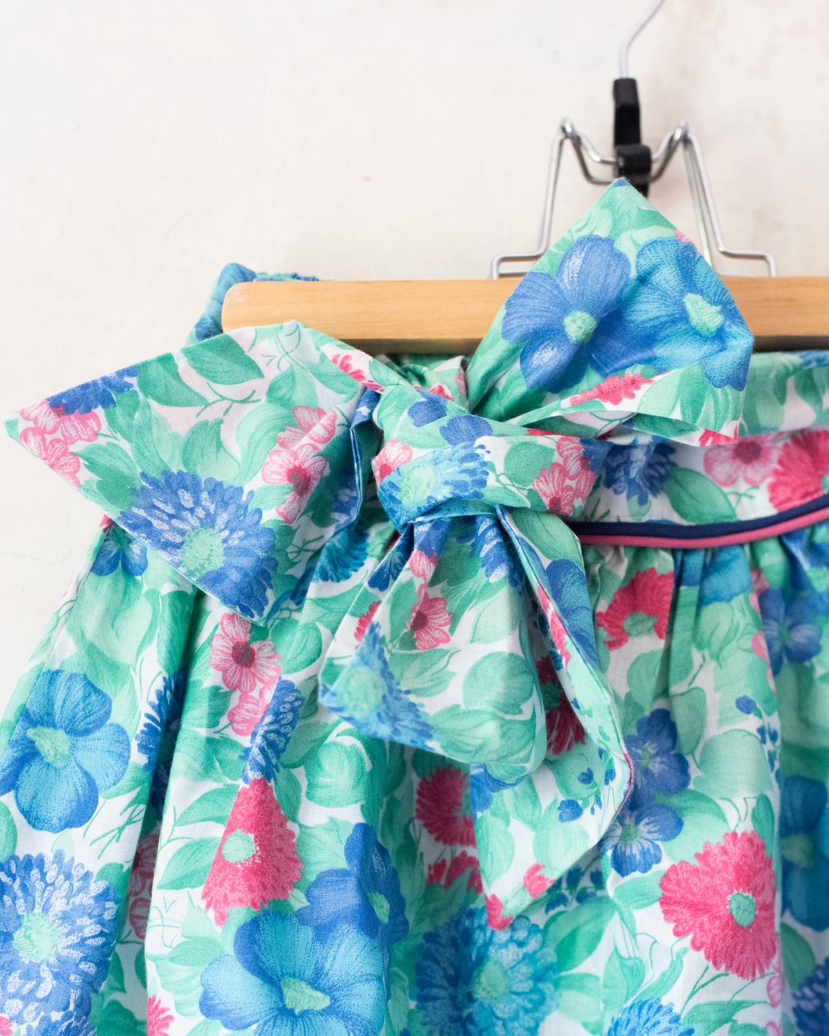 Floral skirt with large bow tie | 5-6 years