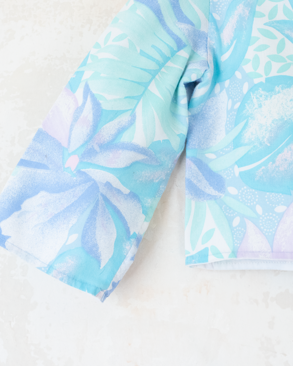 Thin top with pastel flowers | 2-3 years