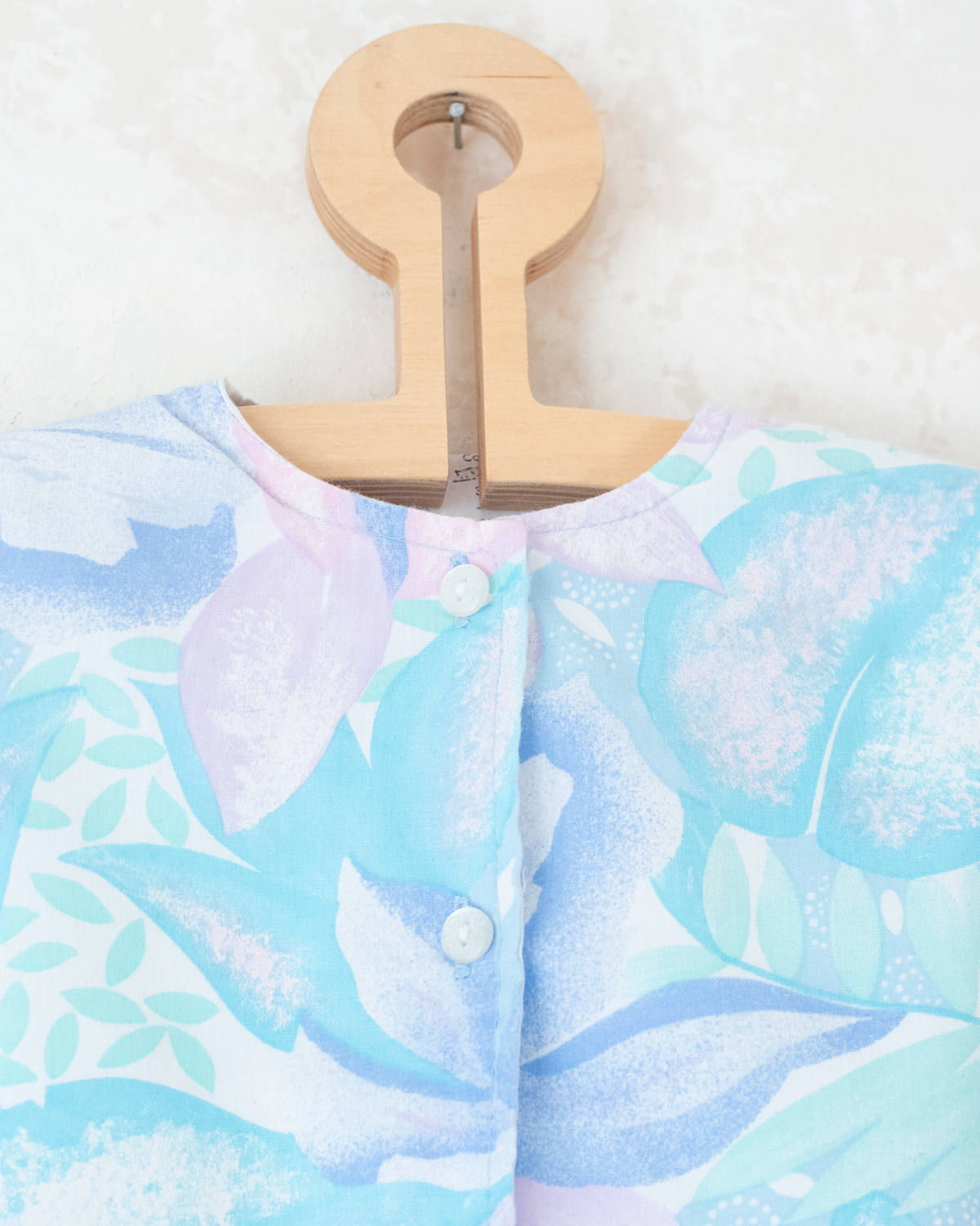 Thin top with pastel flowers | 2-3 years