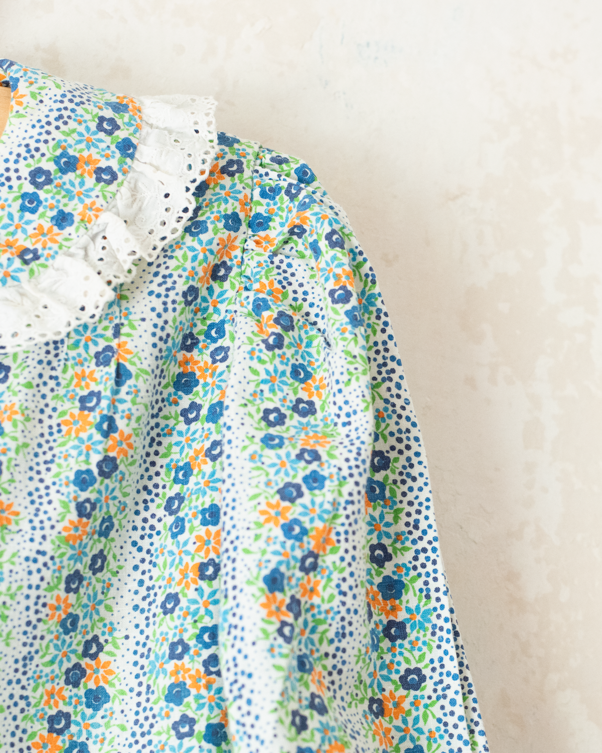 Long floral shirt with white lace | 5-6 years